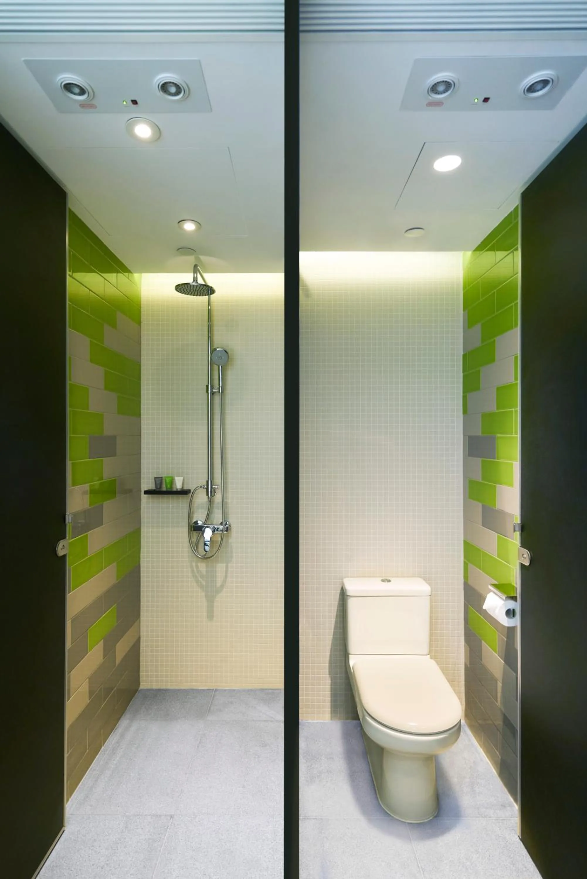 Toilet in Hotel Ease Access Tsuen Wan