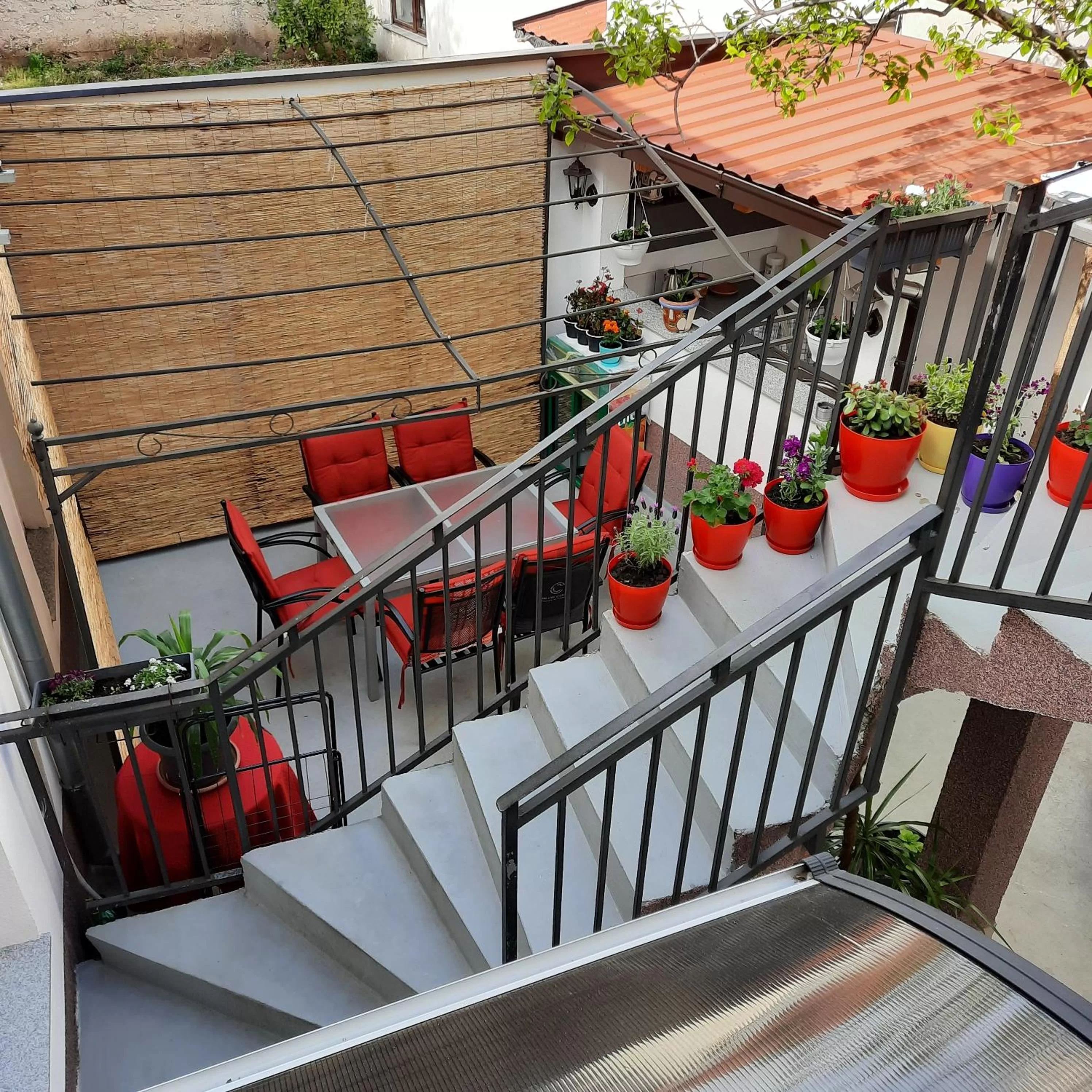 Inner courtyard view, Balcony/Terrace in Guest House Nana