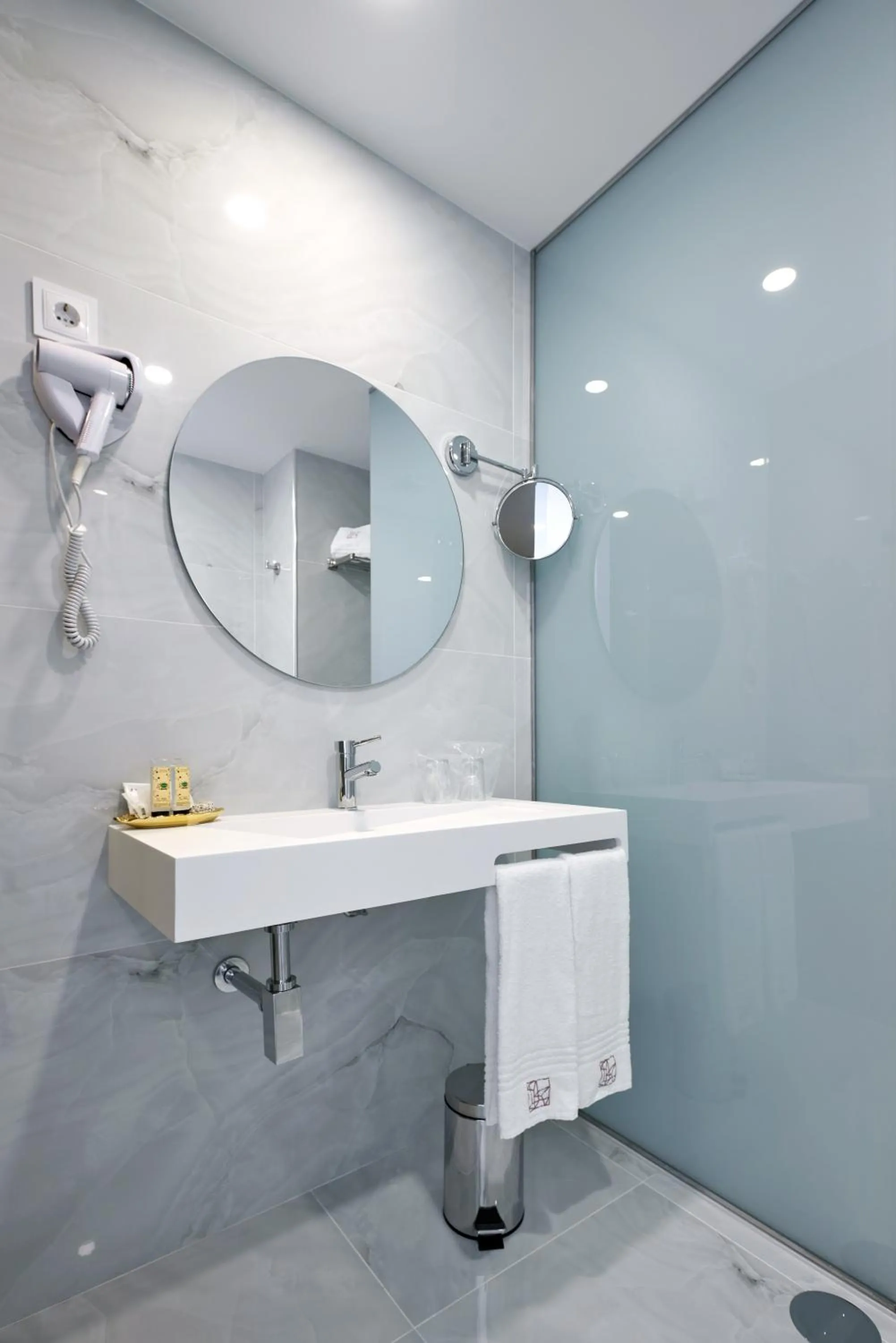 Bathroom in Hotel Moutados