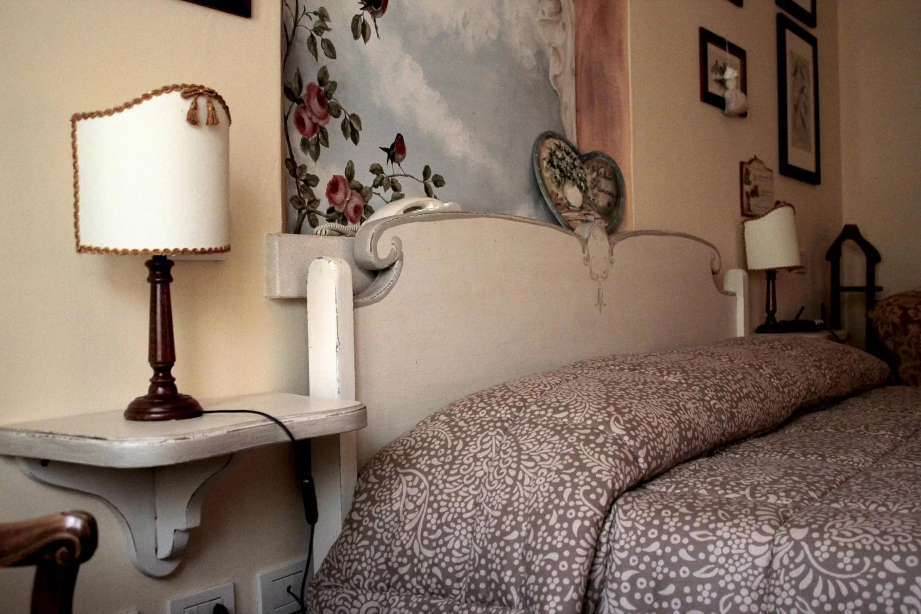 Decorative detail, Bed in B&B Casa Camilla