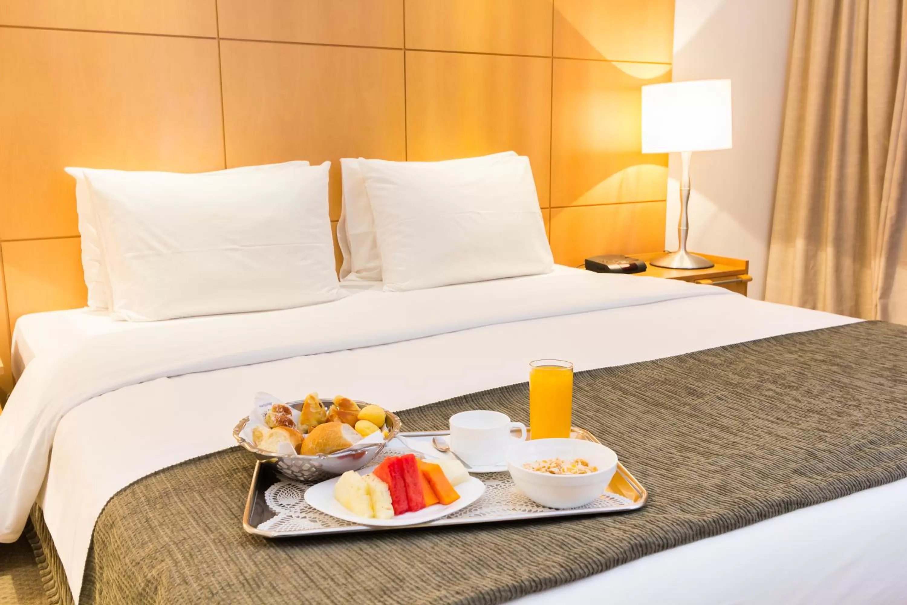 Bed, Breakfast in Grand Bittar Hotel