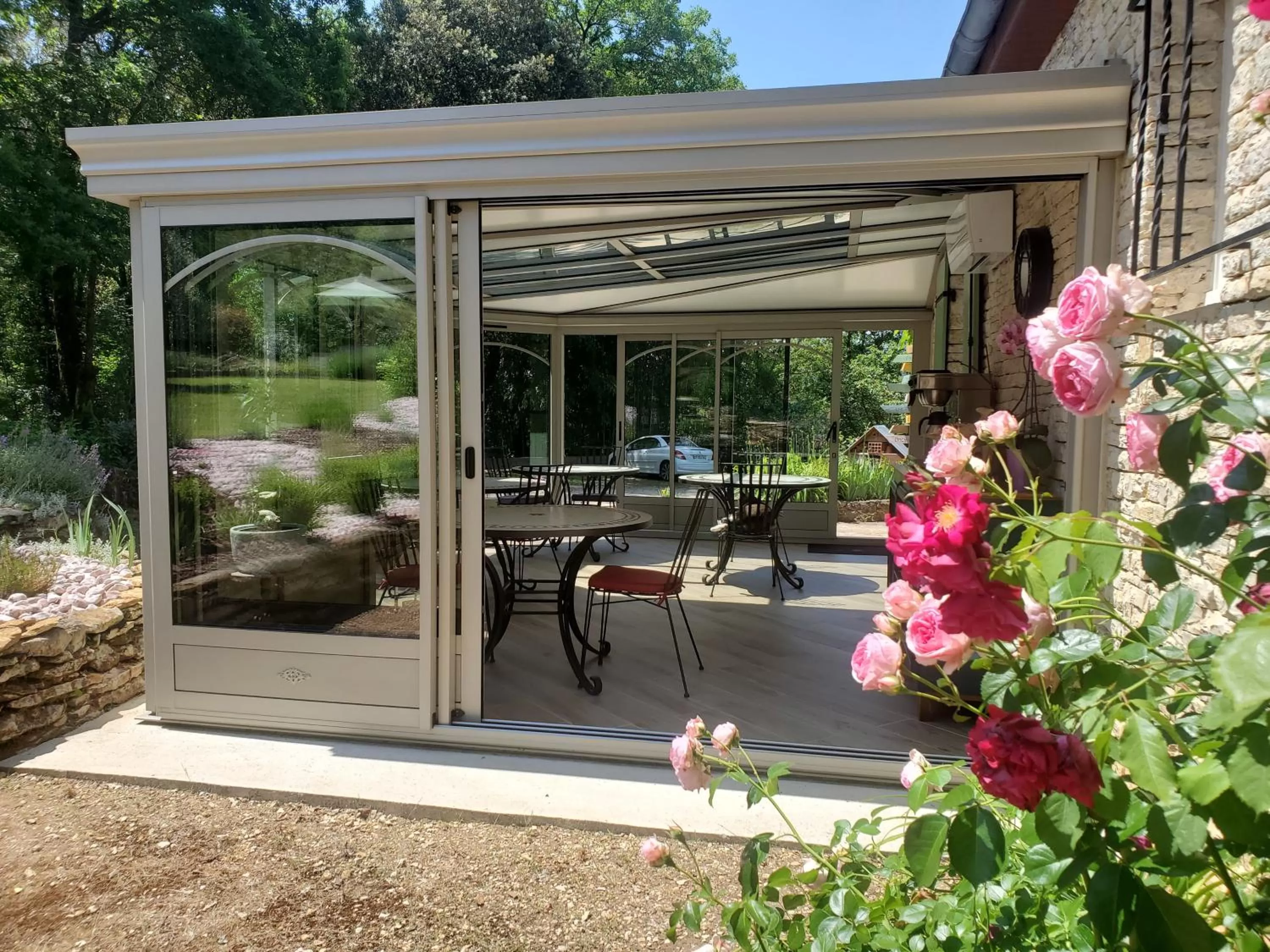 Breakfast in Aux Couleurs d'Esteil