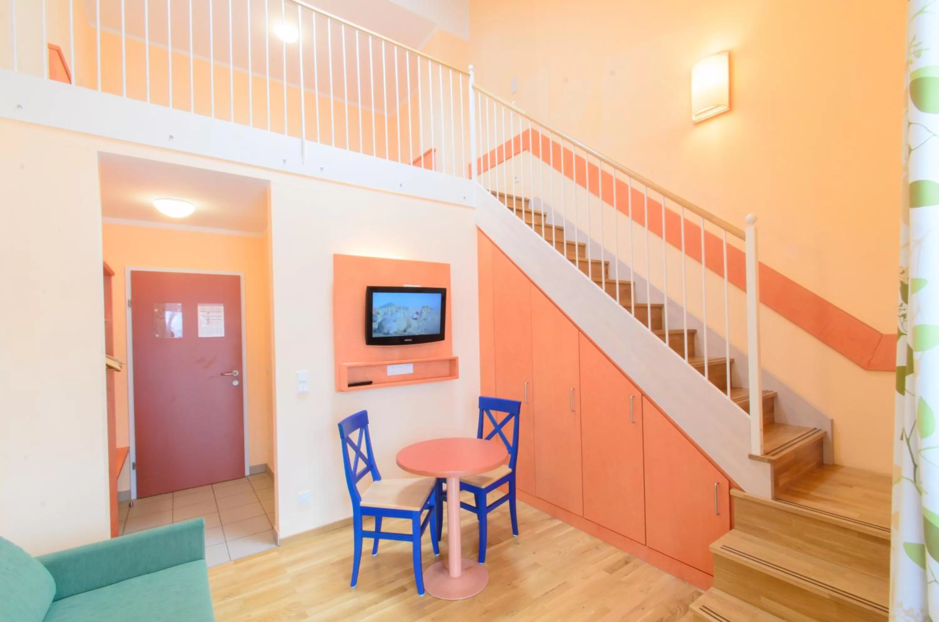 TV and multimedia, Dining Area in JUFA Hotel Nockberge