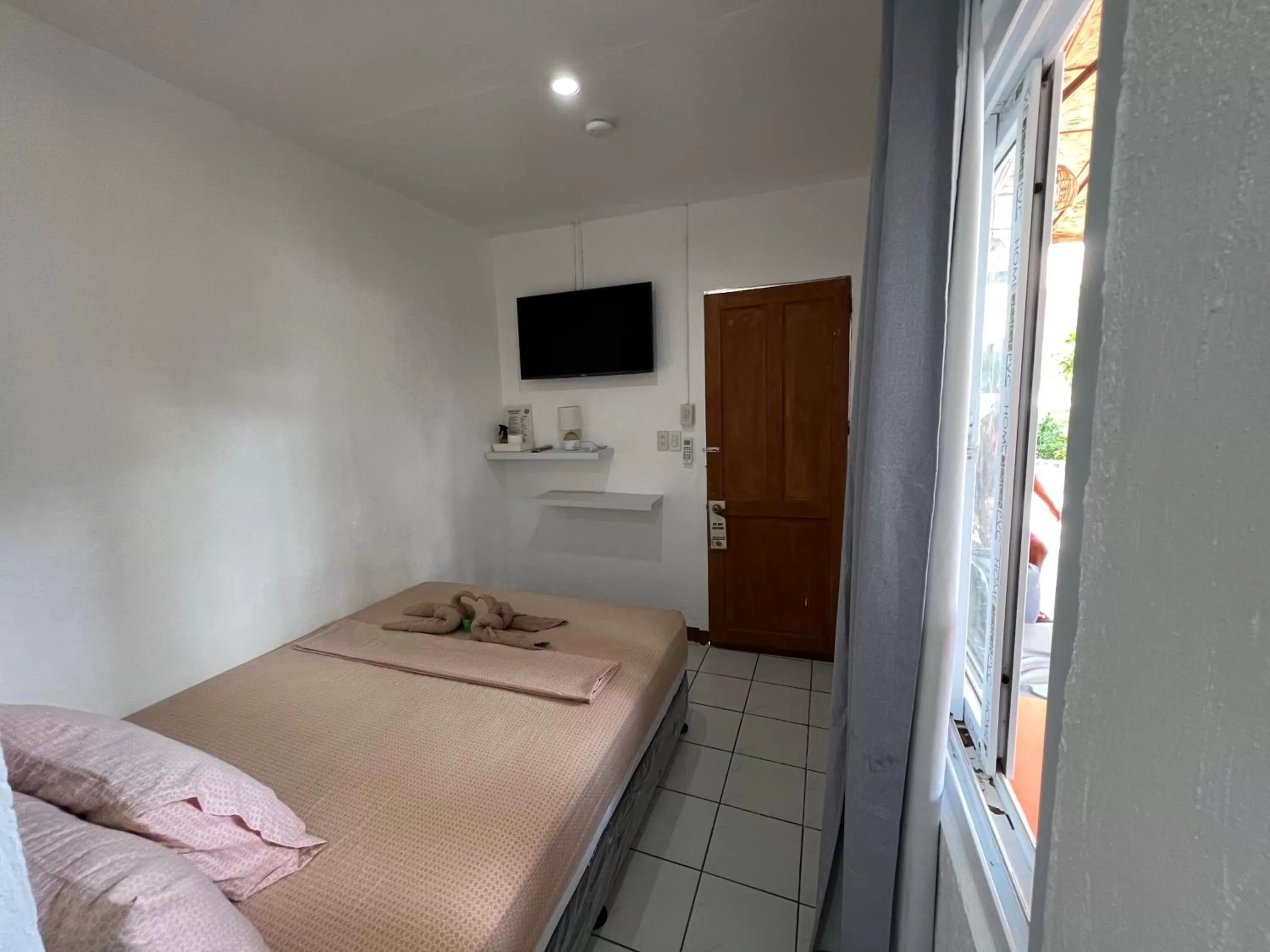 Bedroom, Bed in West Coast Beach House