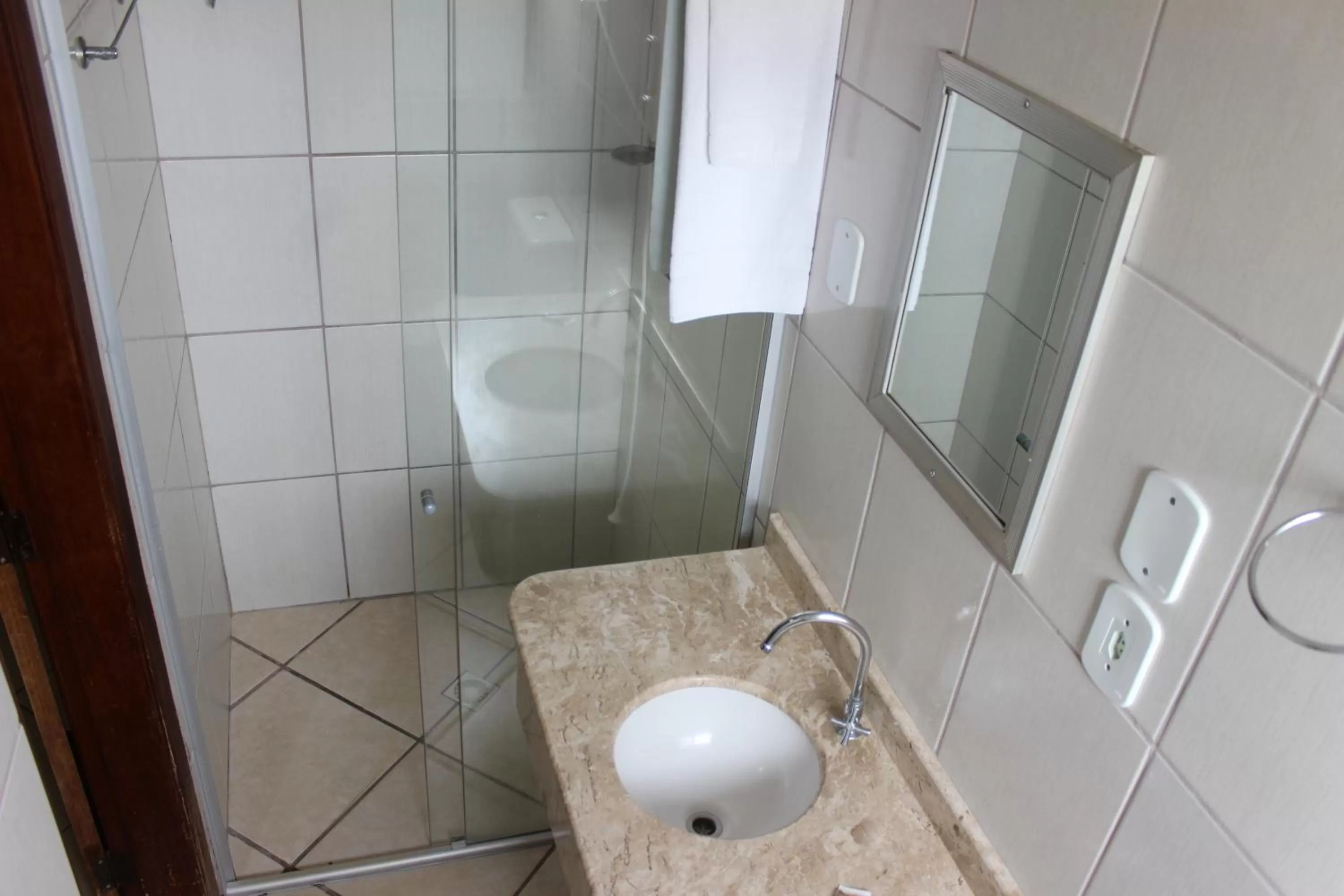 Bathroom in Novo Hotel Herta