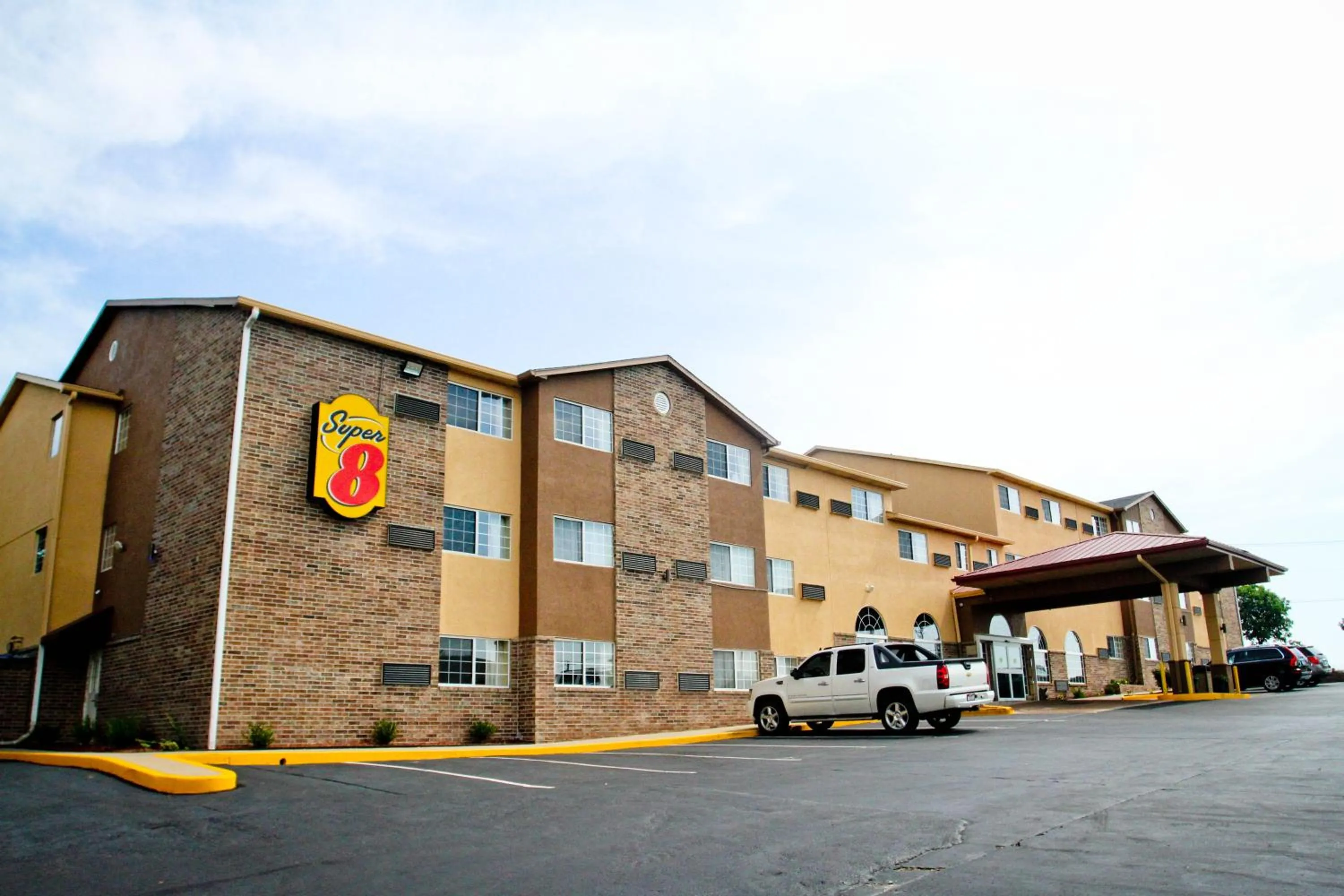 Property building in Super 8 by Wyndham Kansas City
