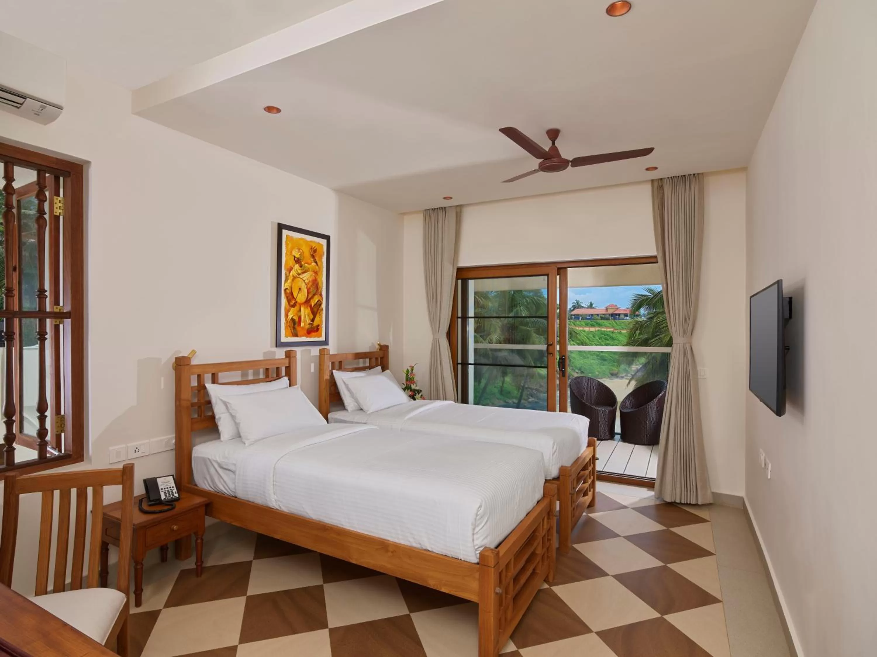 Photo of the whole room, Bed in Rockholm at the Light House Beach