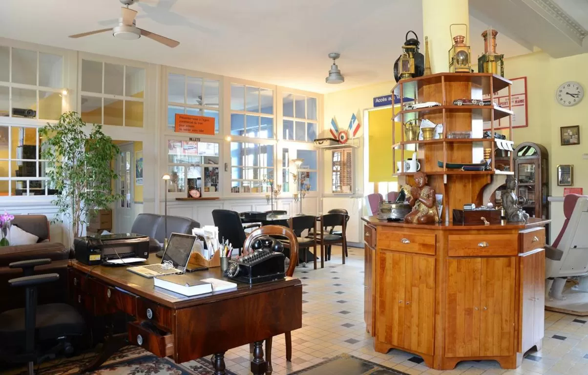 Lobby or reception in Avenue de la Gare