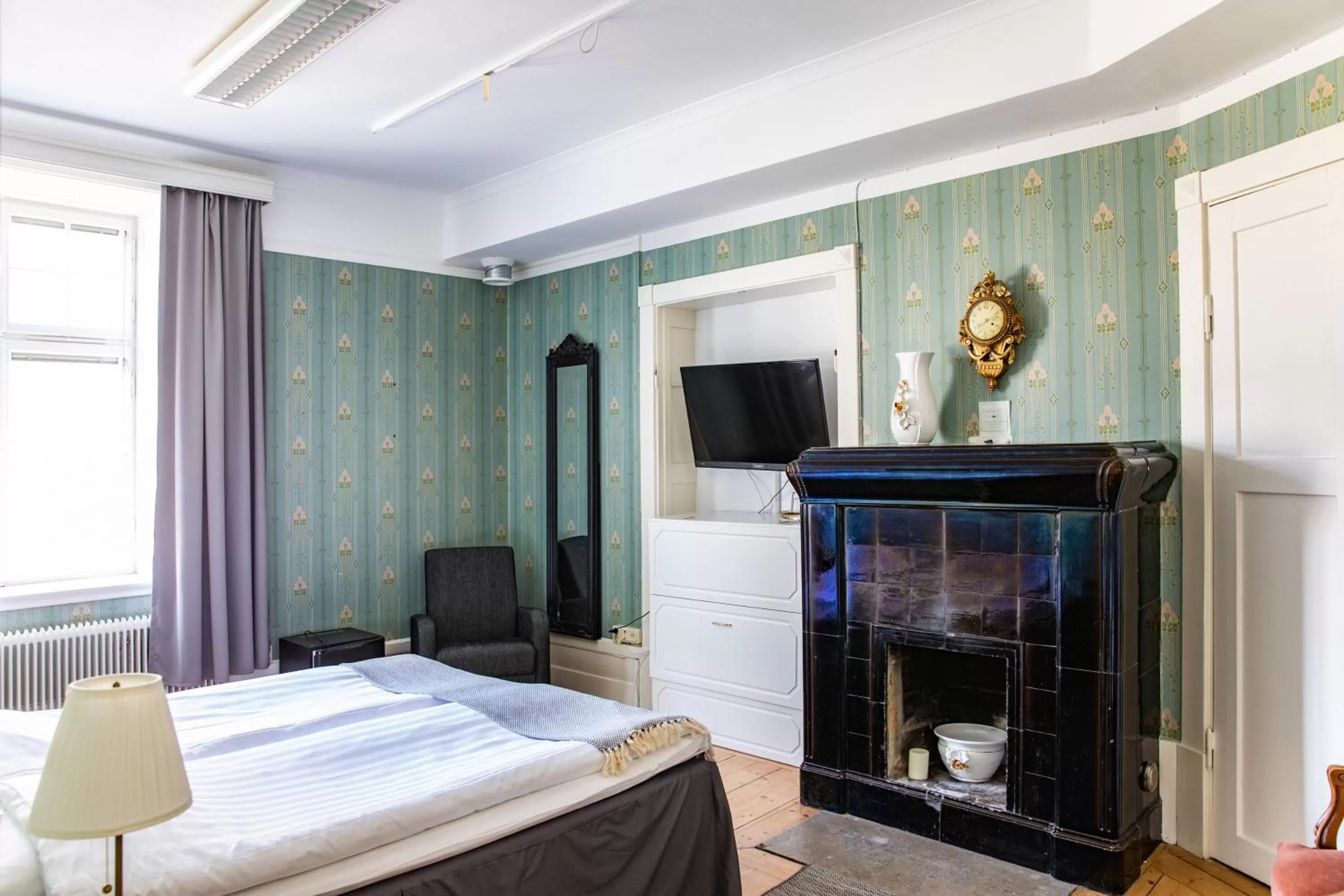 Bed in Hotell Breda Blick