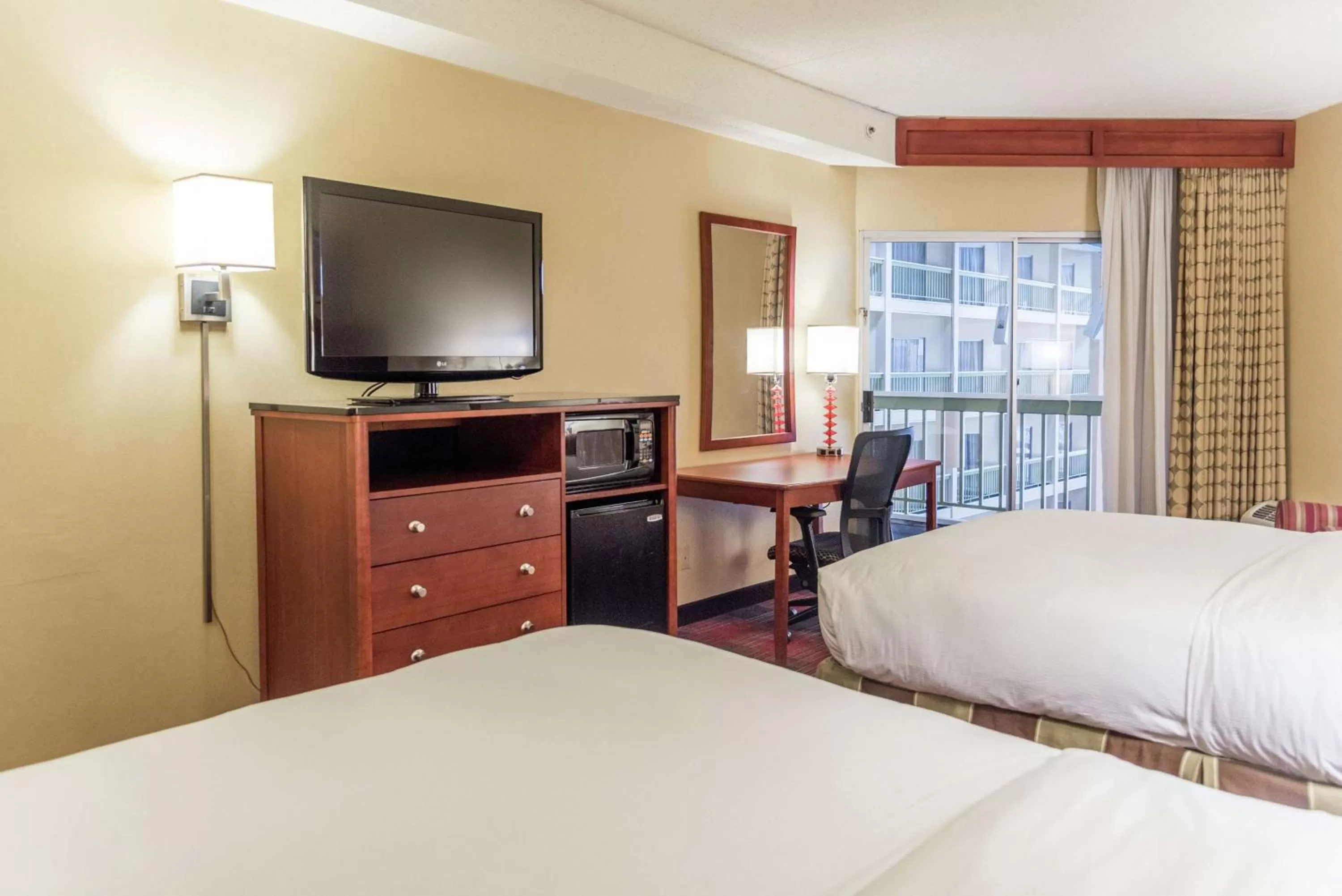 Bedroom, Bed in DoubleTree by Hilton Holland