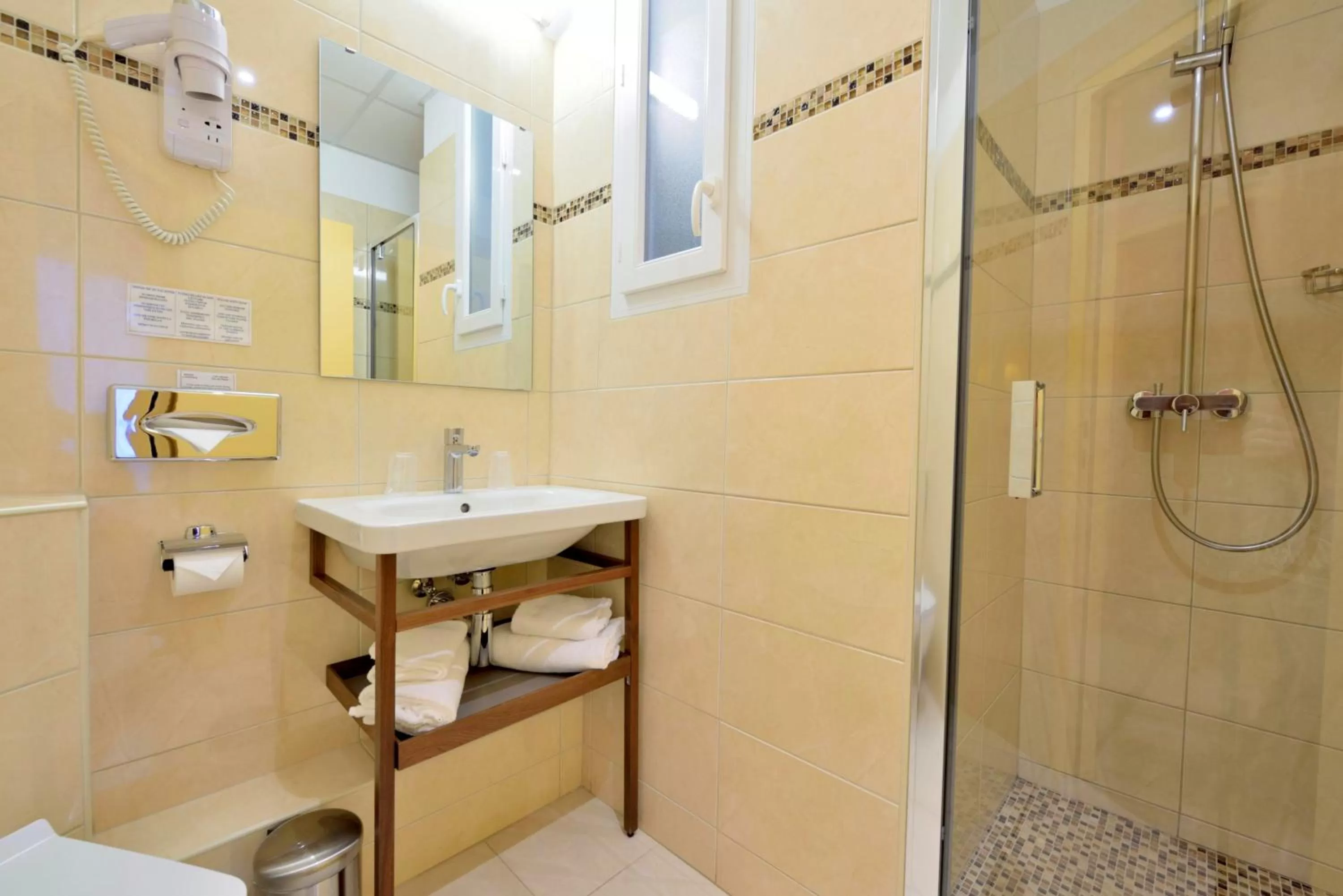 Bathroom in Hotel Capitole