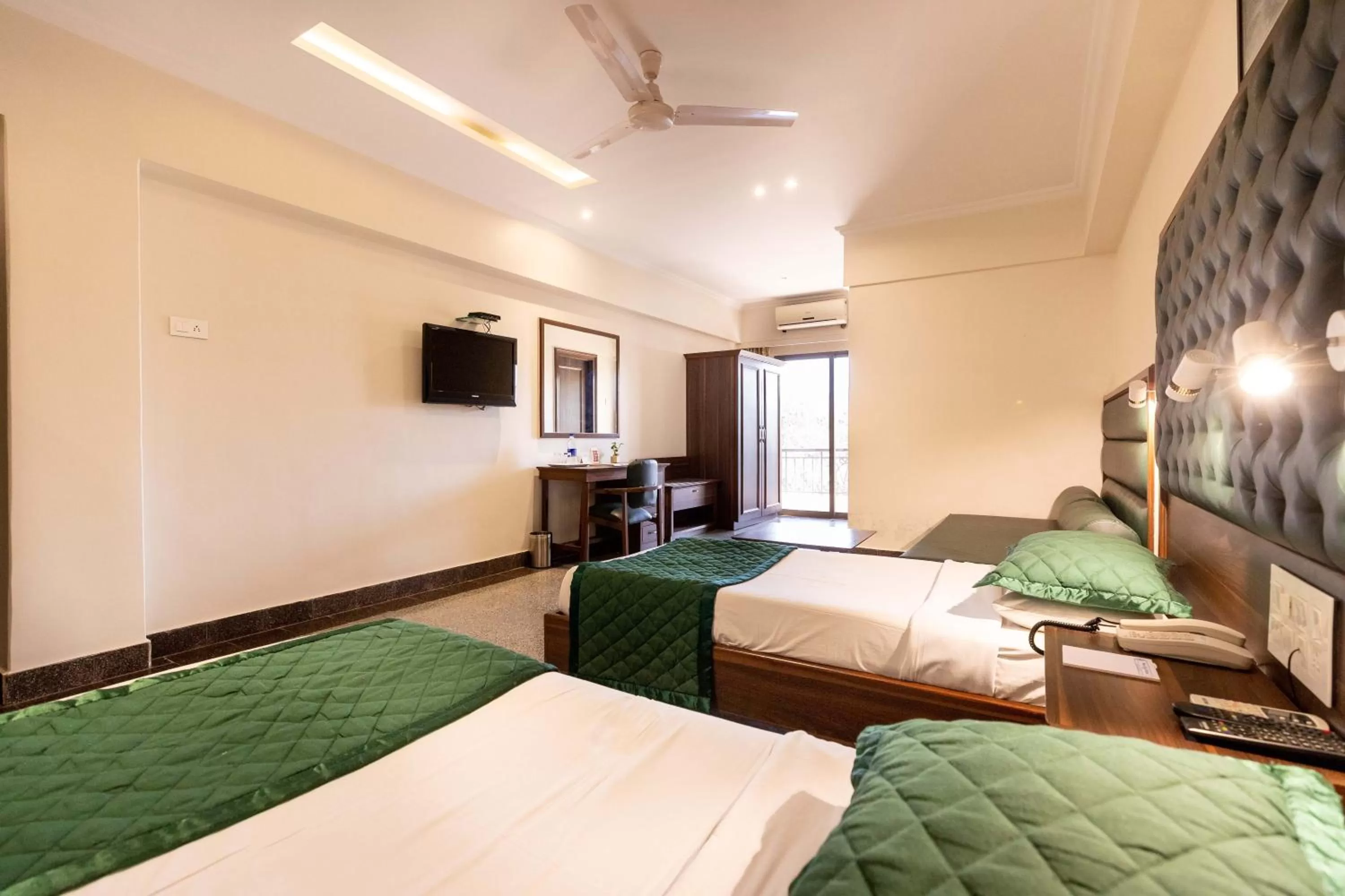 Bedroom, Bed in West End Hotel Opp Bombay Hospital