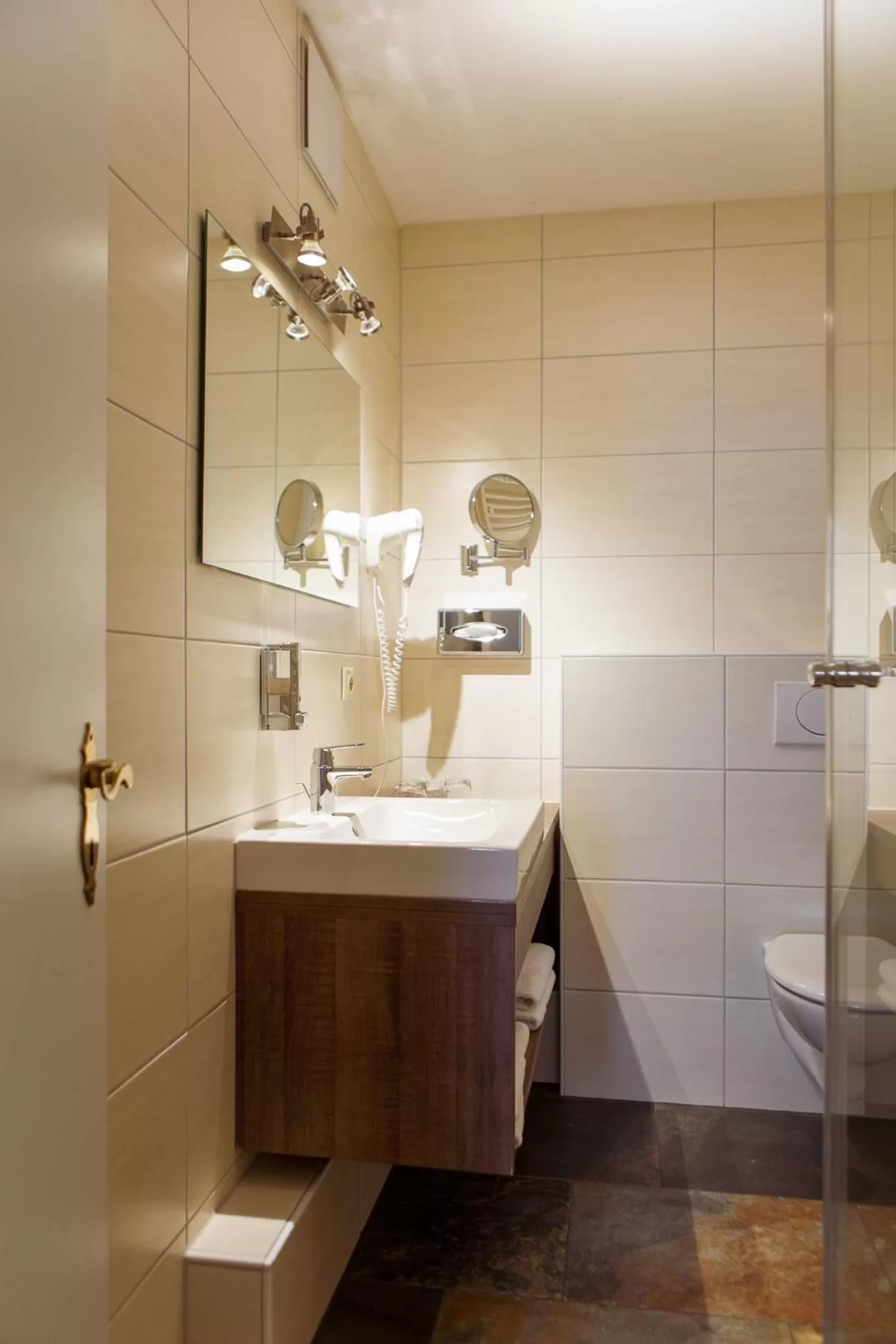 Bathroom in Hotel Ettrich & Elbresort Rathen