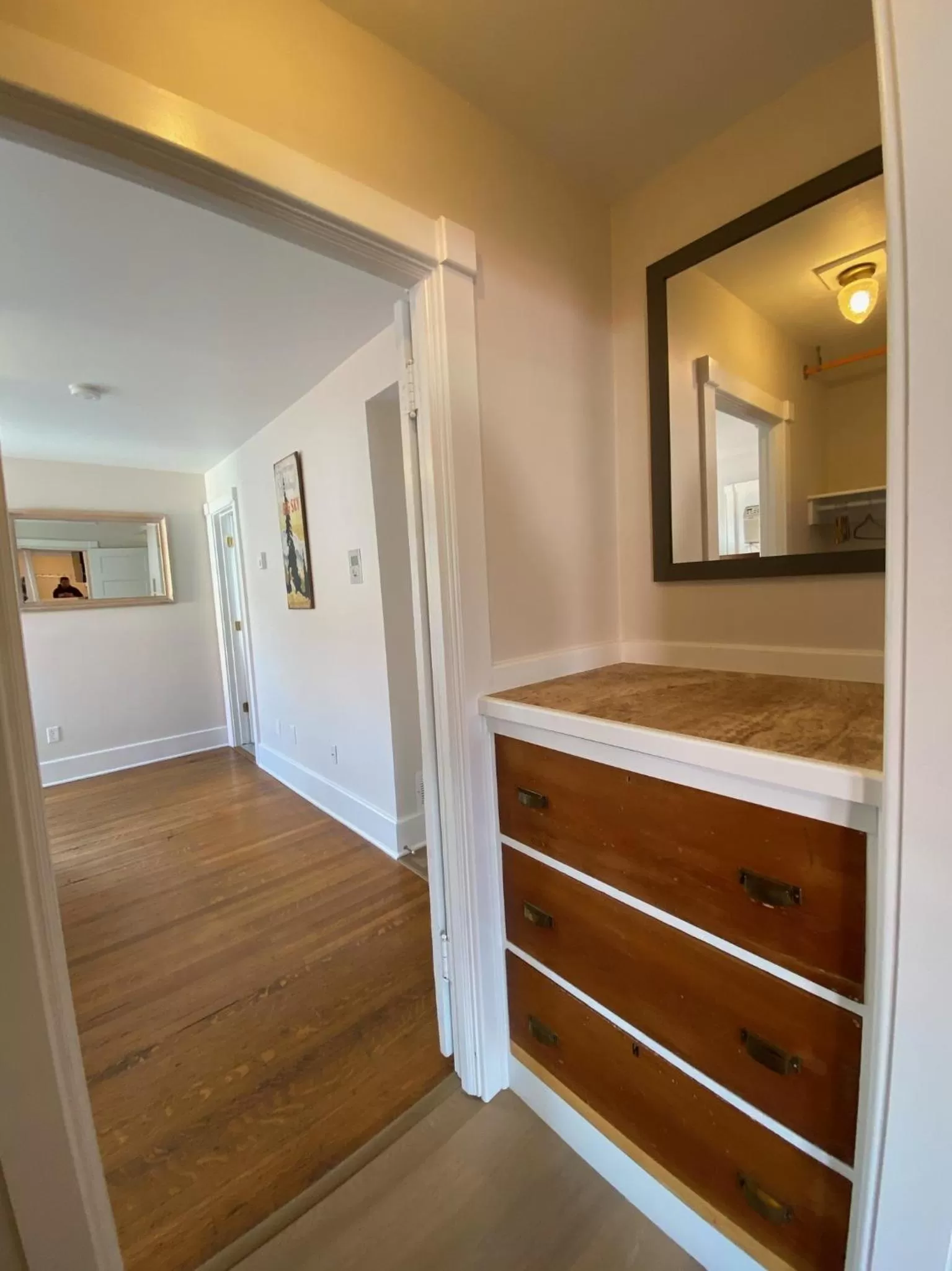 Photo of the whole room in Goldsmith's River Front Inn