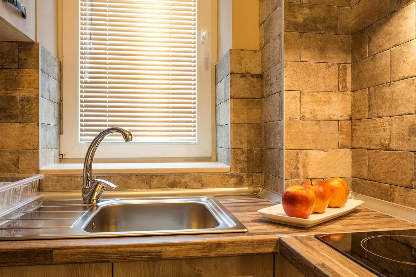 Kitchen or kitchenette in Sofia Place Hotel by HMG