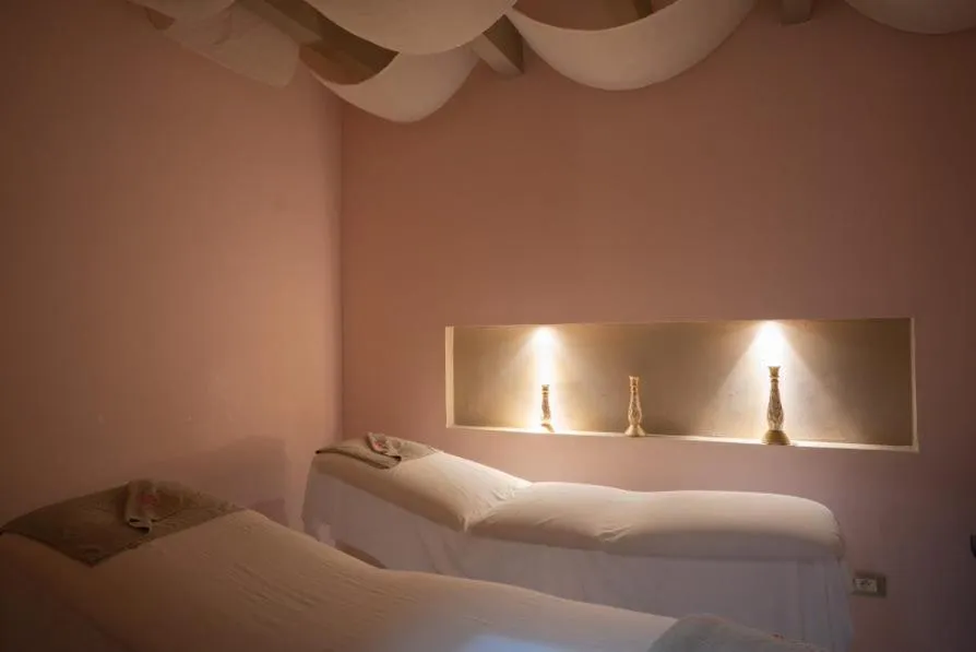 Massage, Bed in Dar Khayam