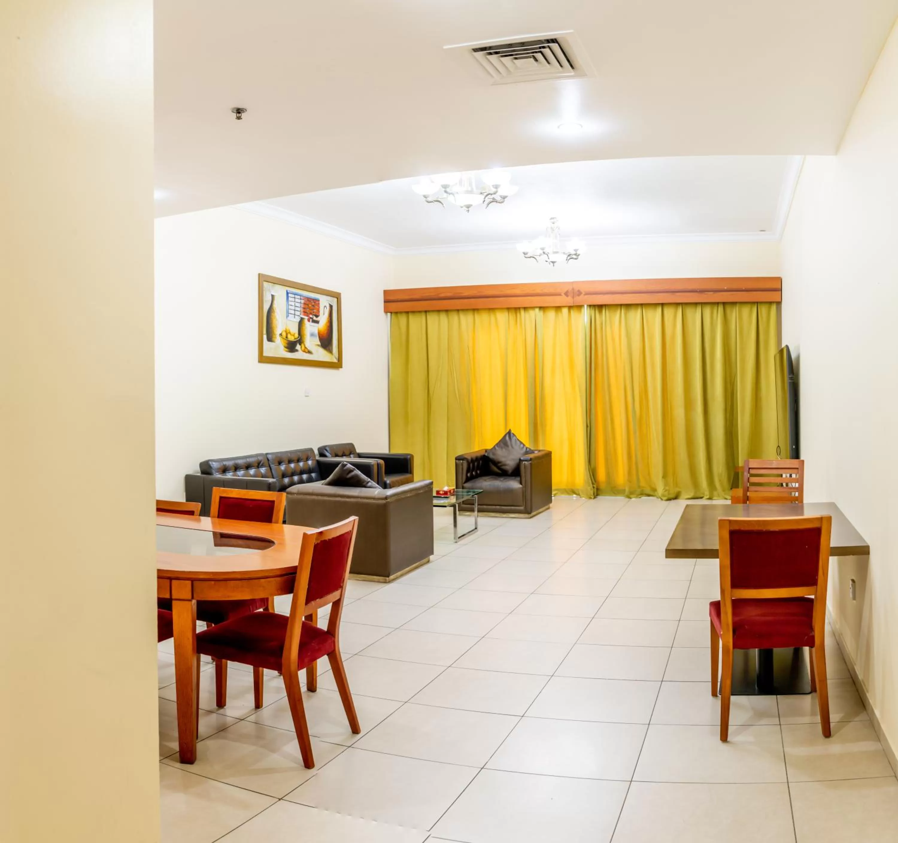 Living room in Wescott Plaza Hotel Apartments LLC Formerly West Zone Plaza Hotel Apts