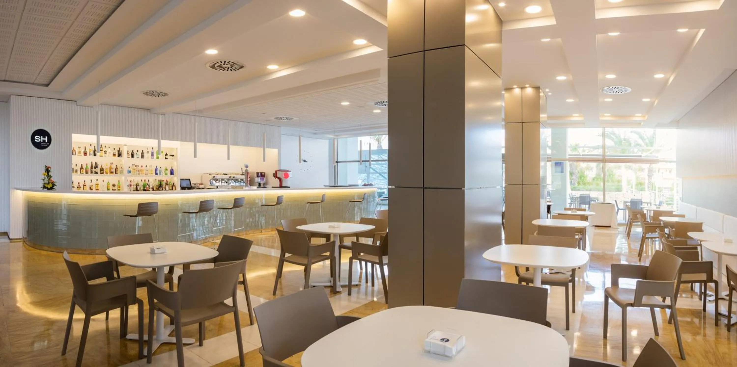 Restaurant/places to eat in Hotel RH Ifach