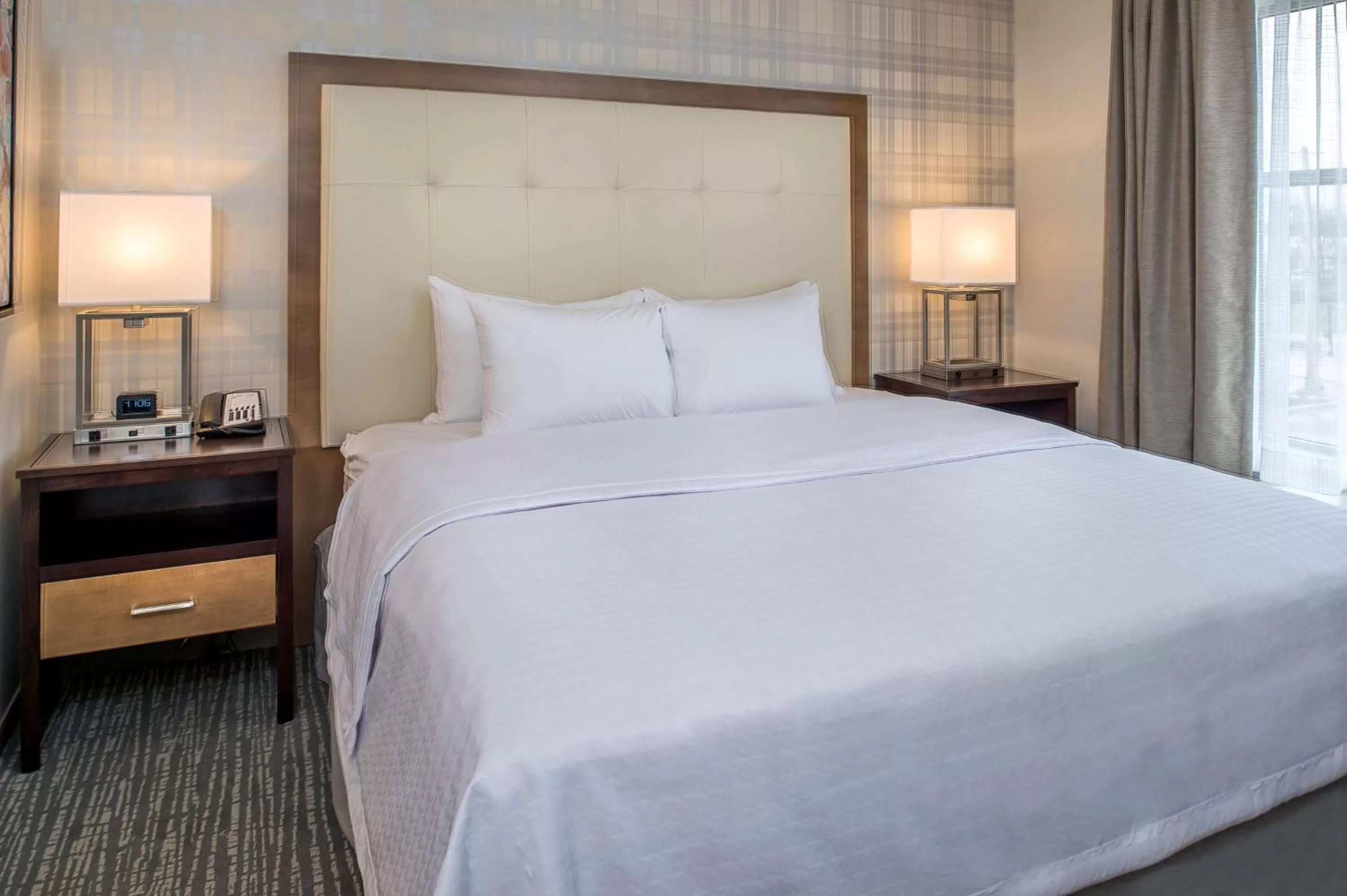 Bed in Homewood Suites by Hilton St. Louis Westport