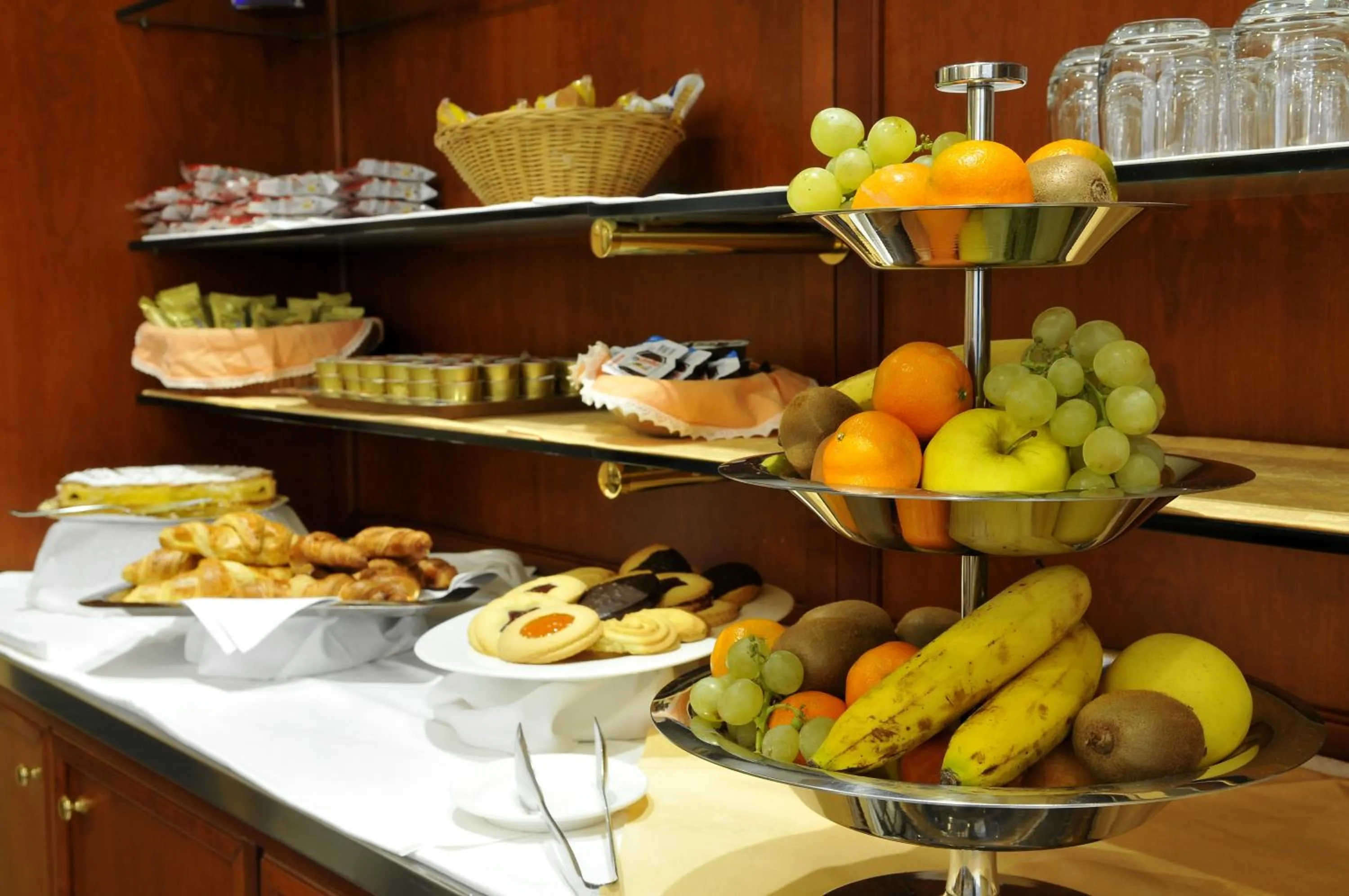 Continental breakfast in Hotel Motel Top