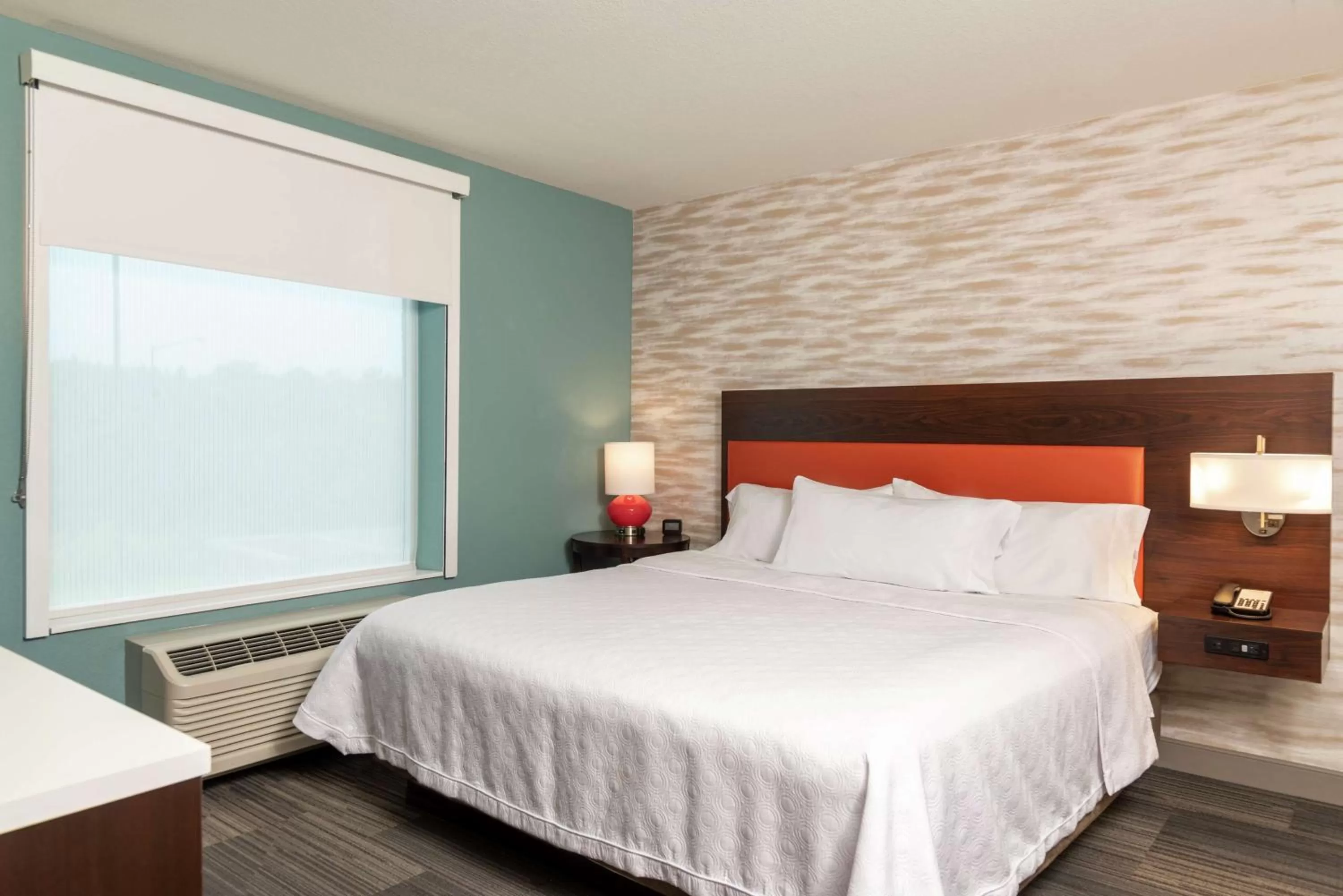 Bed in Home2 Suites By Hilton Appleton, Wi