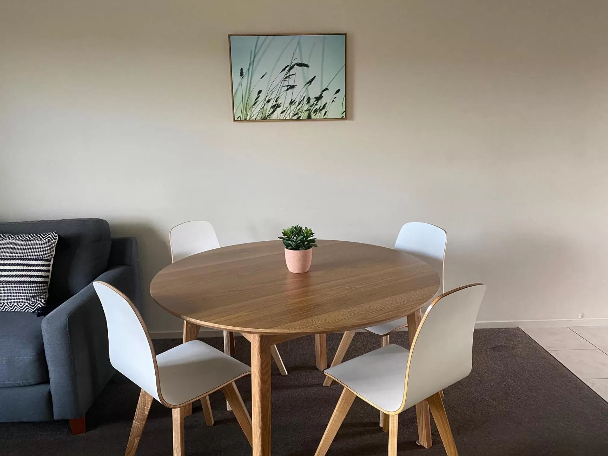 Living room in Alpine Lake Motel