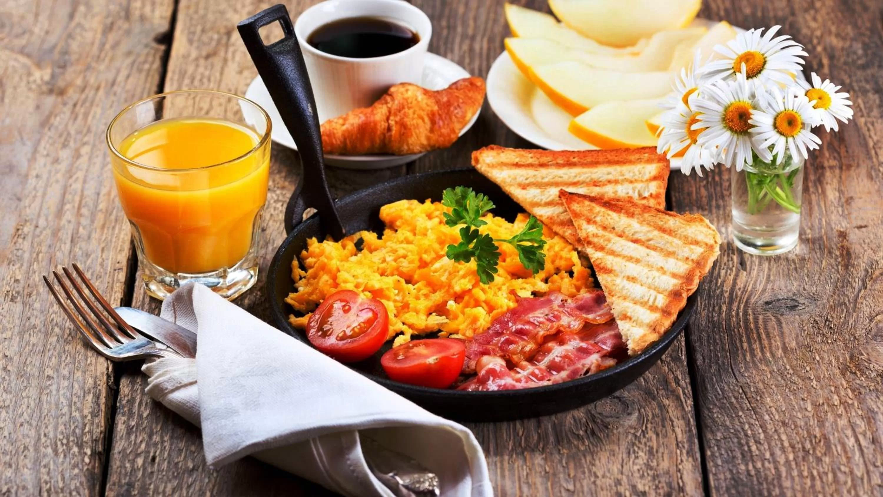 Breakfast in FabHotel Sun Park