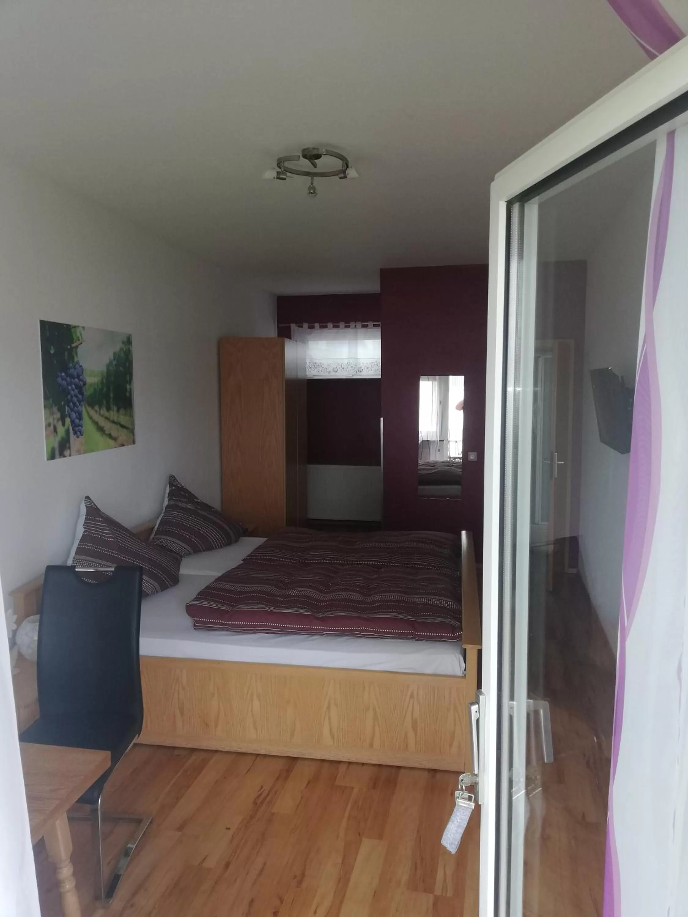 Bed in Bed and Breakfast - Rheingauer Hof