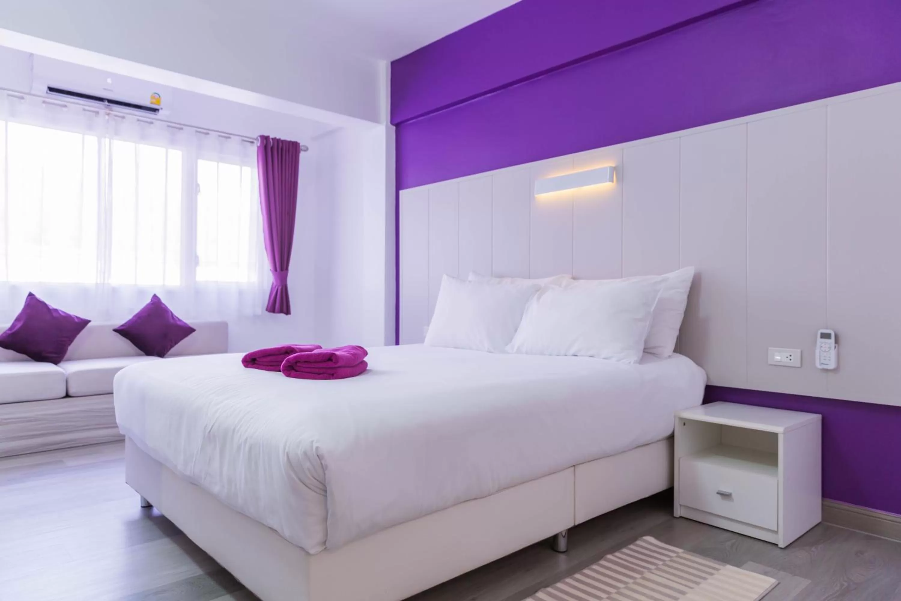 Bedroom, Bed in Hotel Zing