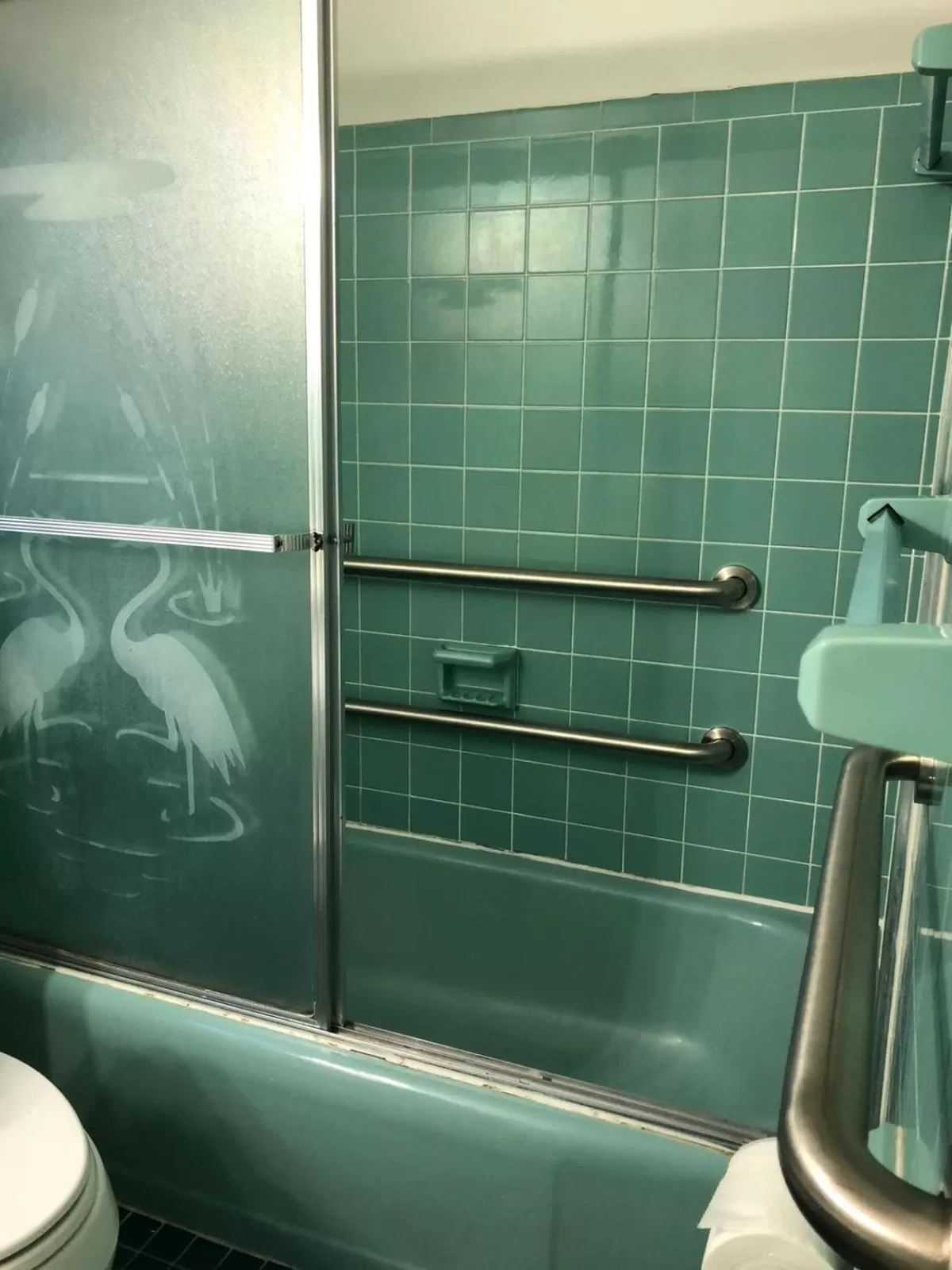 Bathroom in May-Dee Suites in Florida