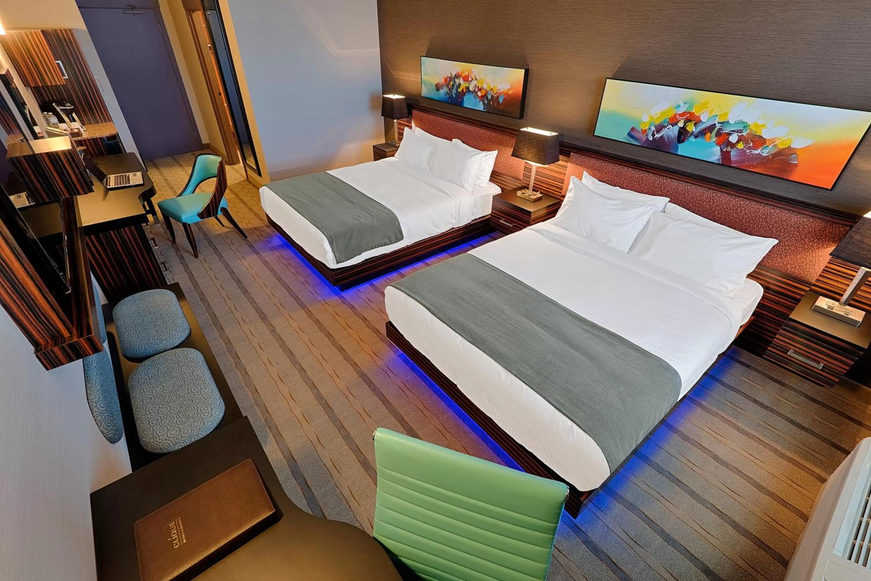 Bed in Hotel Clique Calgary Airport