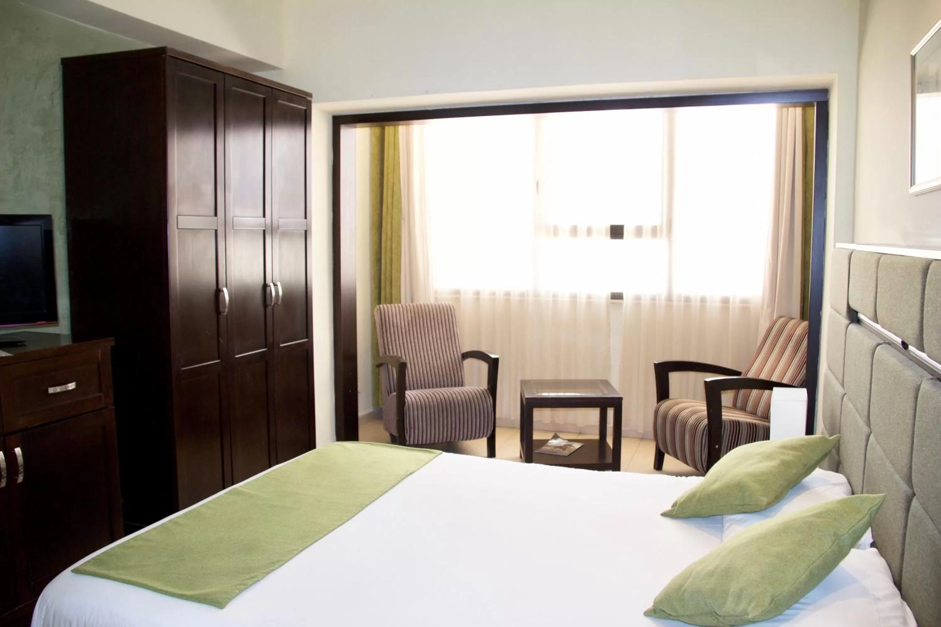 Bedroom, Bed in National Hotel - Jerusalem