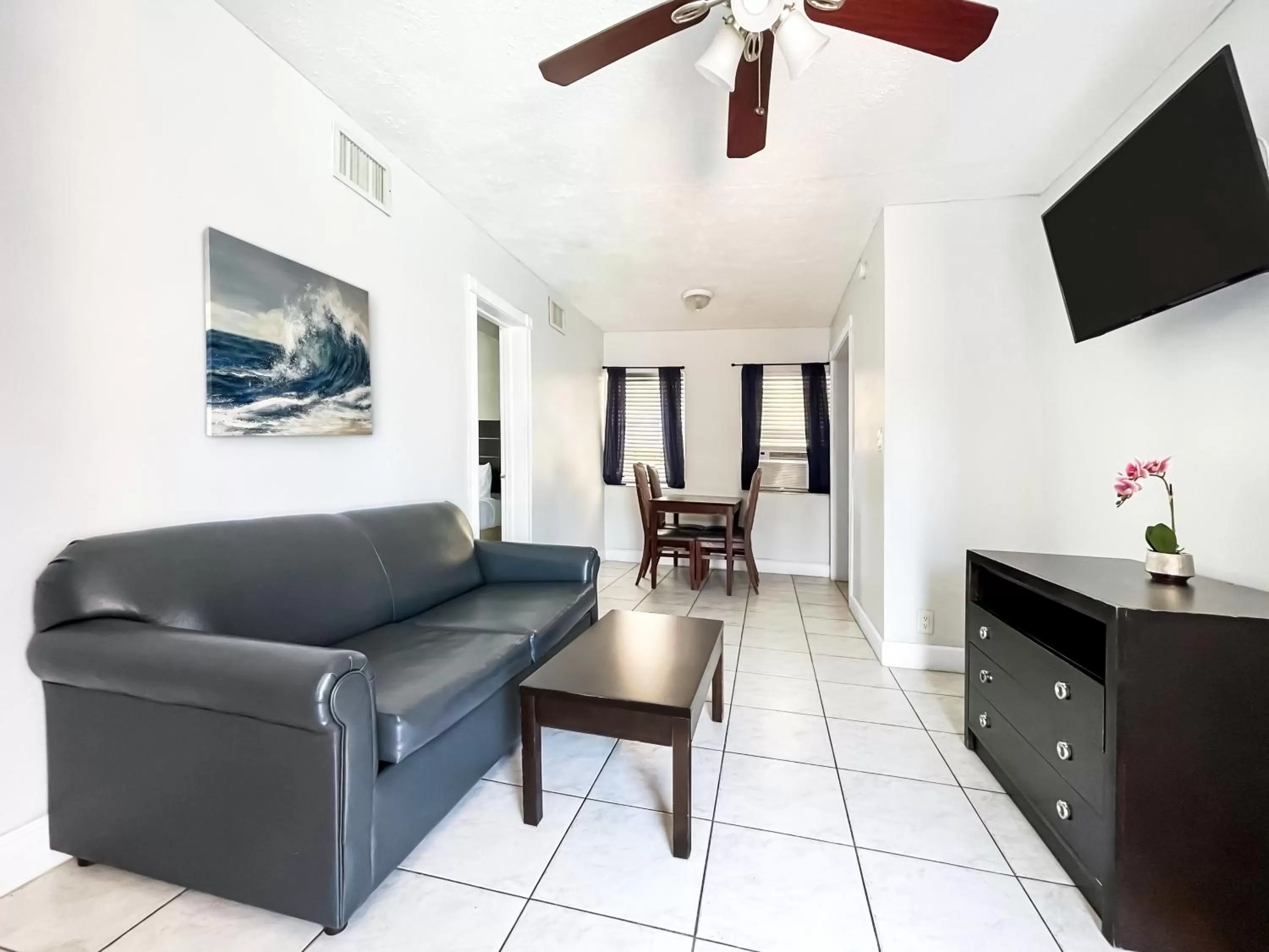 Living room, Seating Area in The Swan