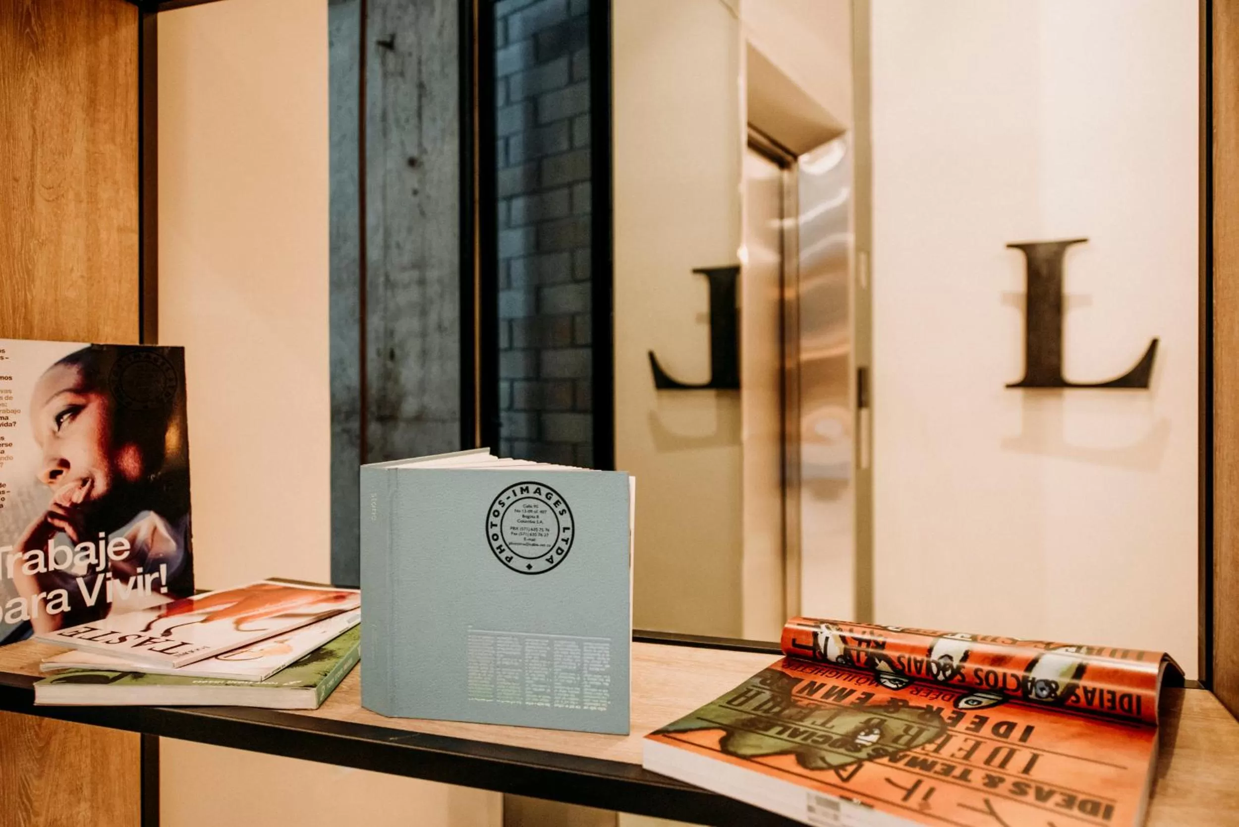 Library in Lettera Hotel