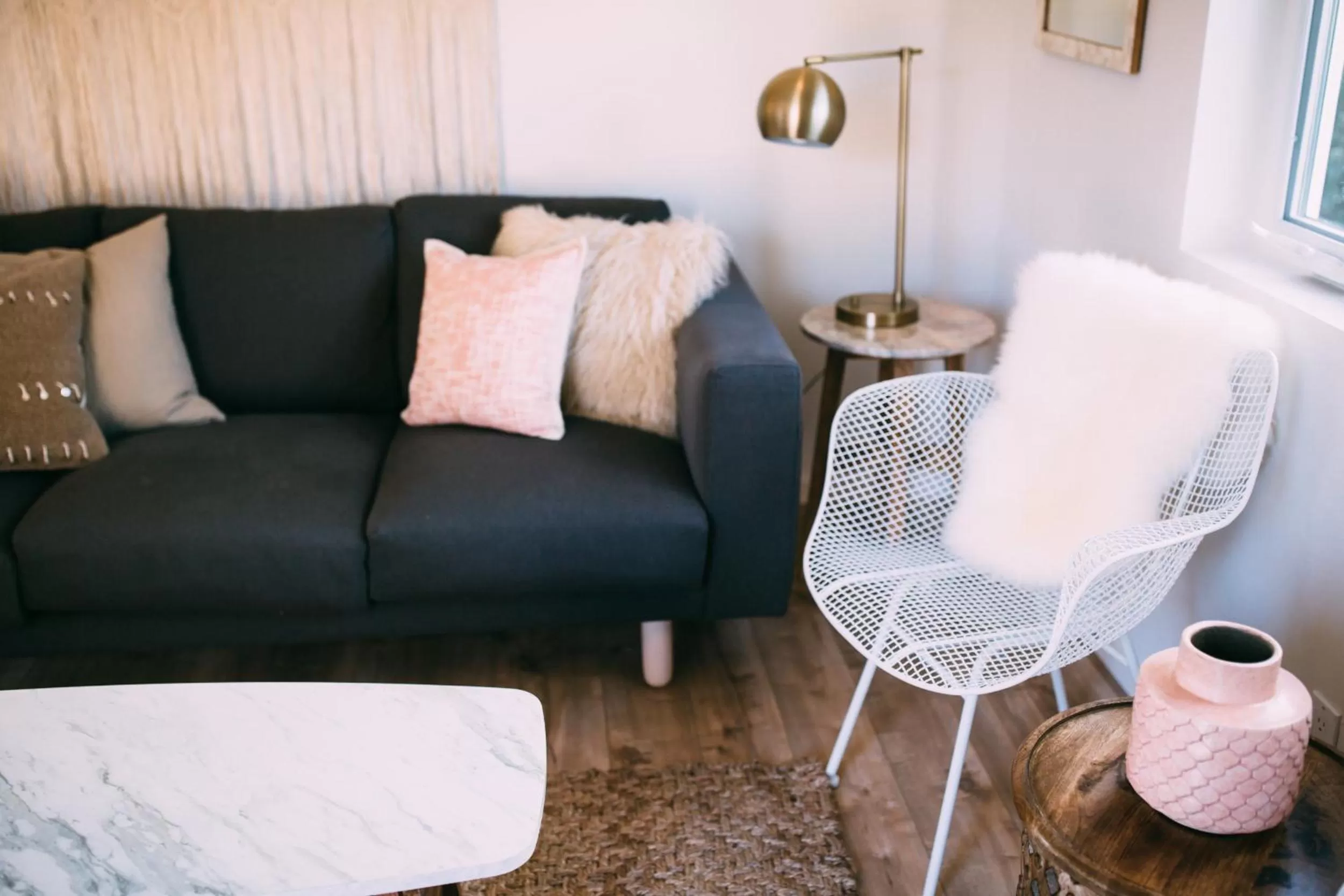 Communal lounge/ TV room in Noon on Sunset Hill