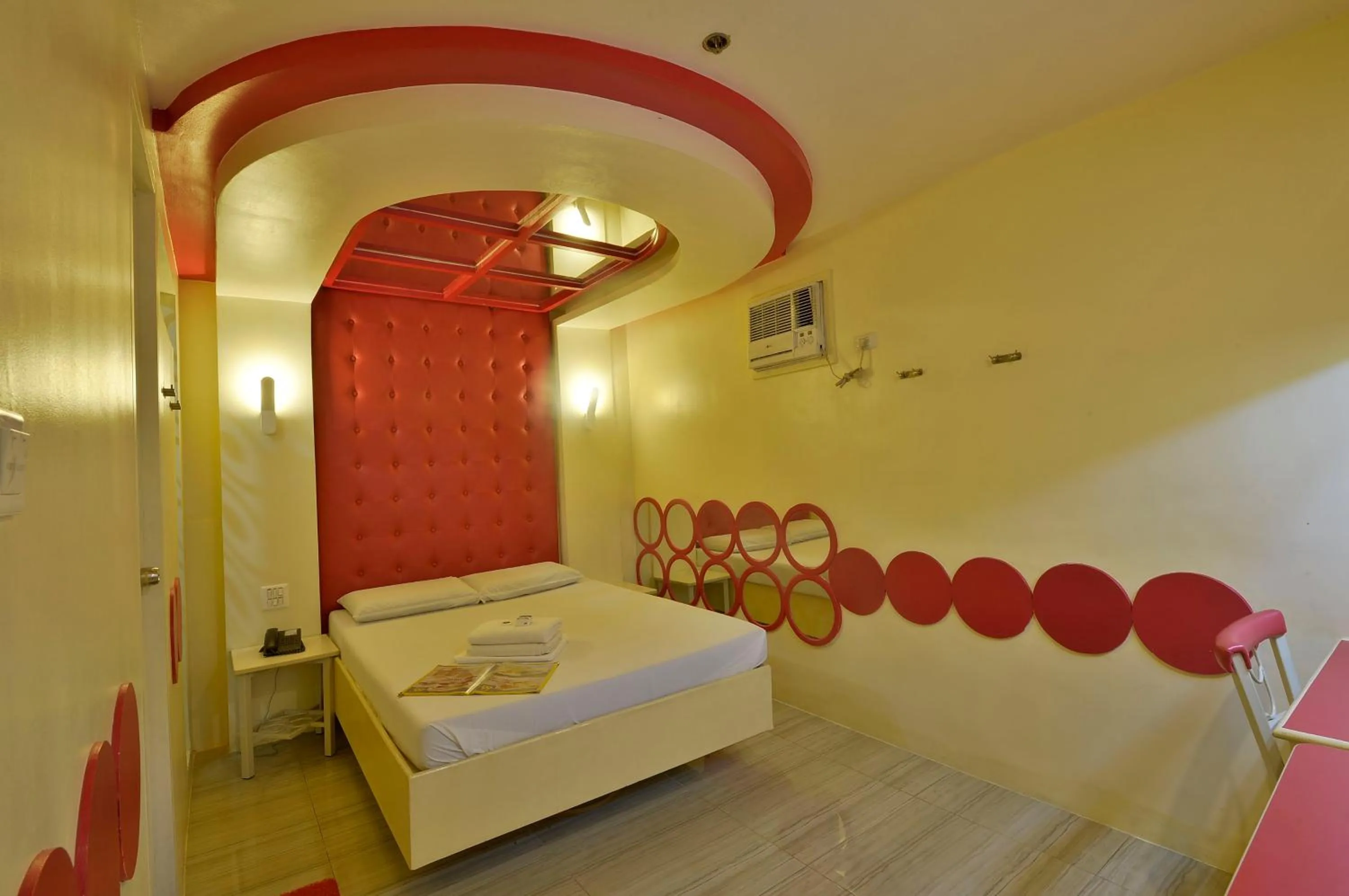 Bed in Hotel 99 Monumento