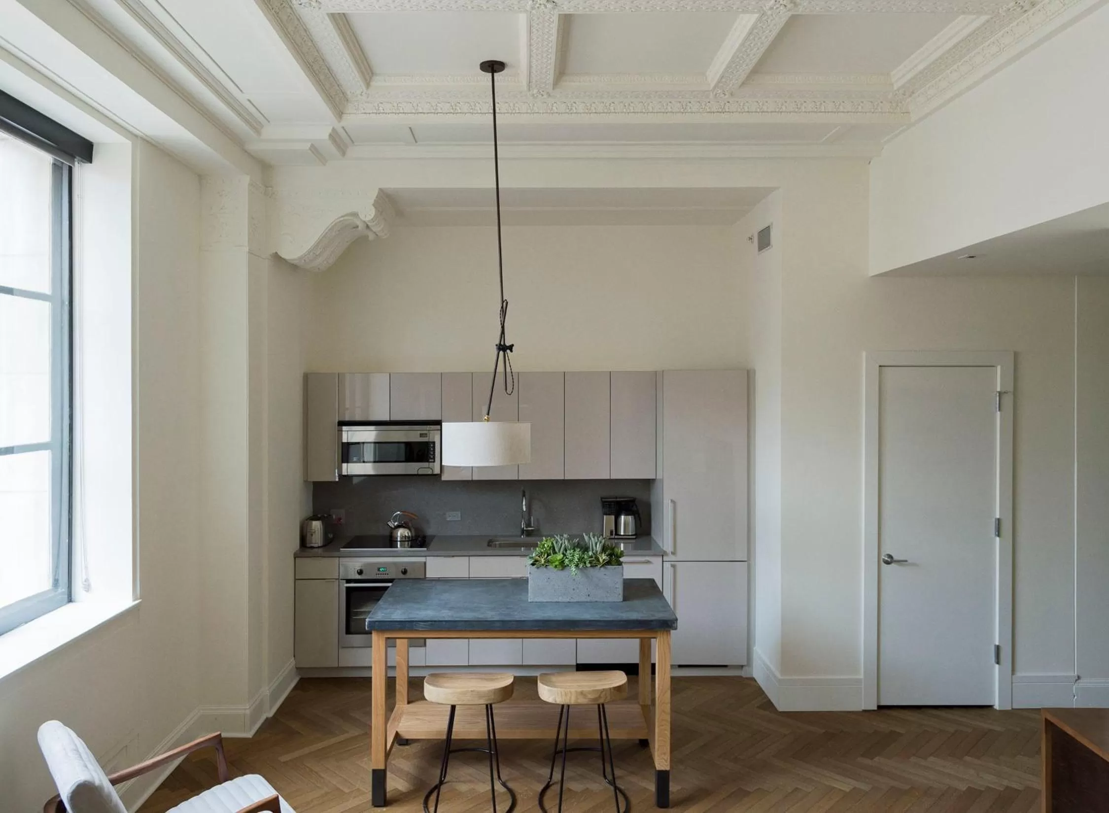 Kitchen or kitchenette in ROOST Midtown