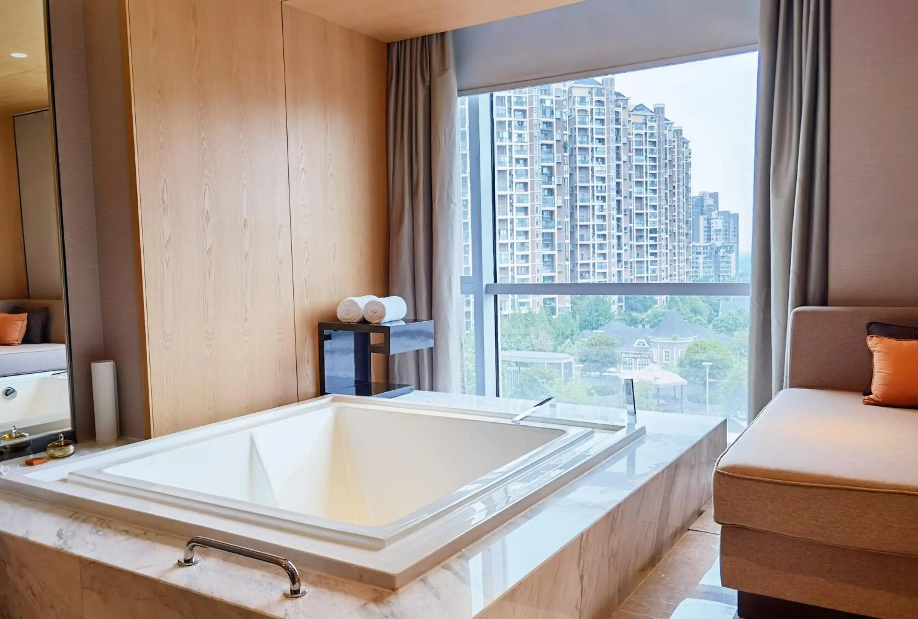 One-Bedroom Suite in Crowne Plaza Chengdu Wenjiang by IHG One-Bedroom Suite in Crowne Plaza Chengdu Wenjiang by IHG