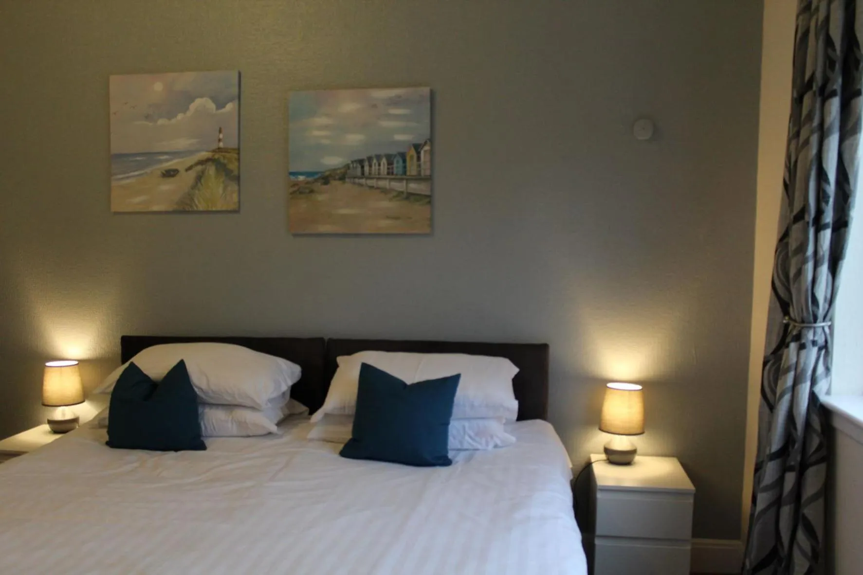 Bed in The Woodhouse Hotel