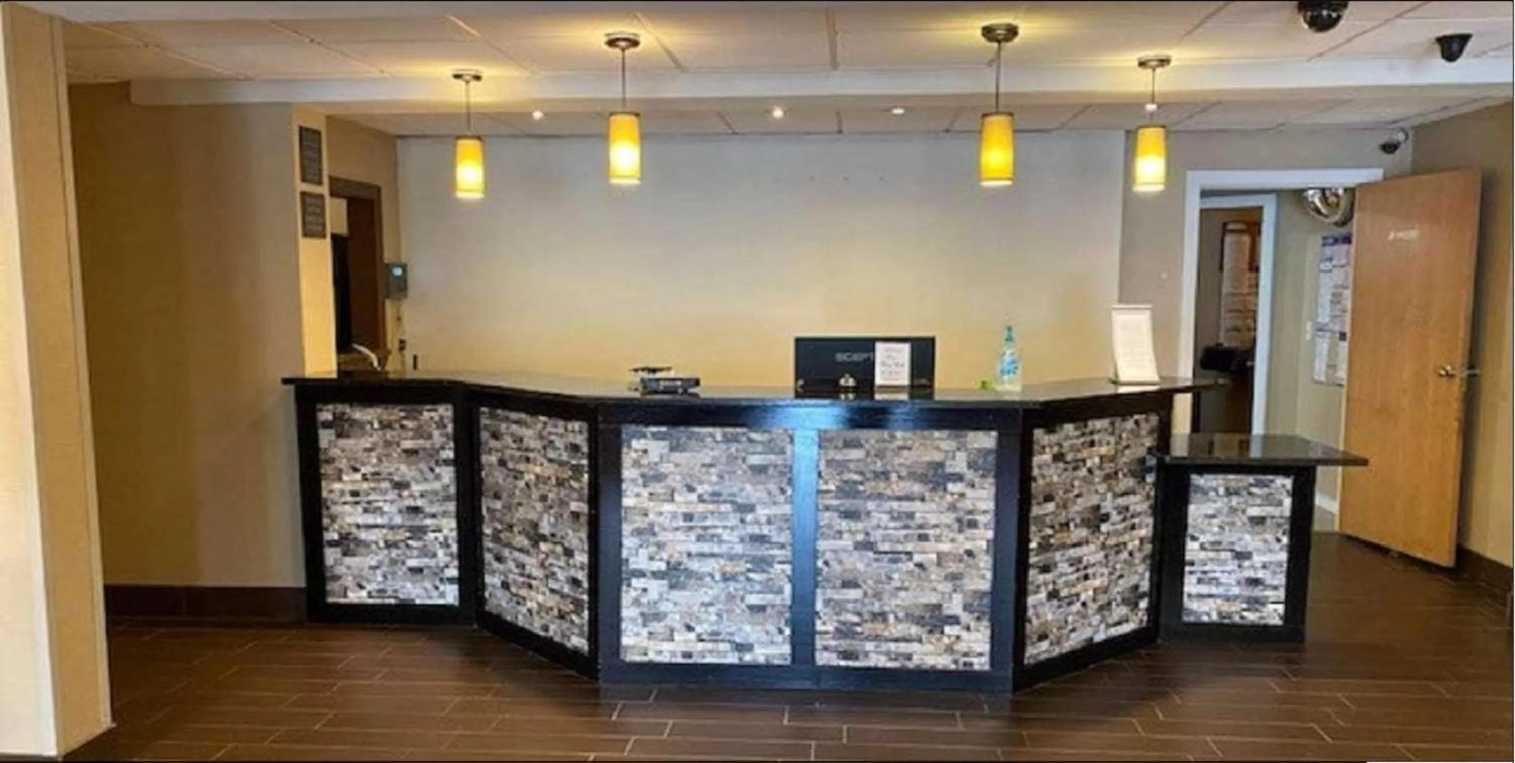 Lobby or reception in SureStay Plus by Best Western Jonestown Lebanon Valley