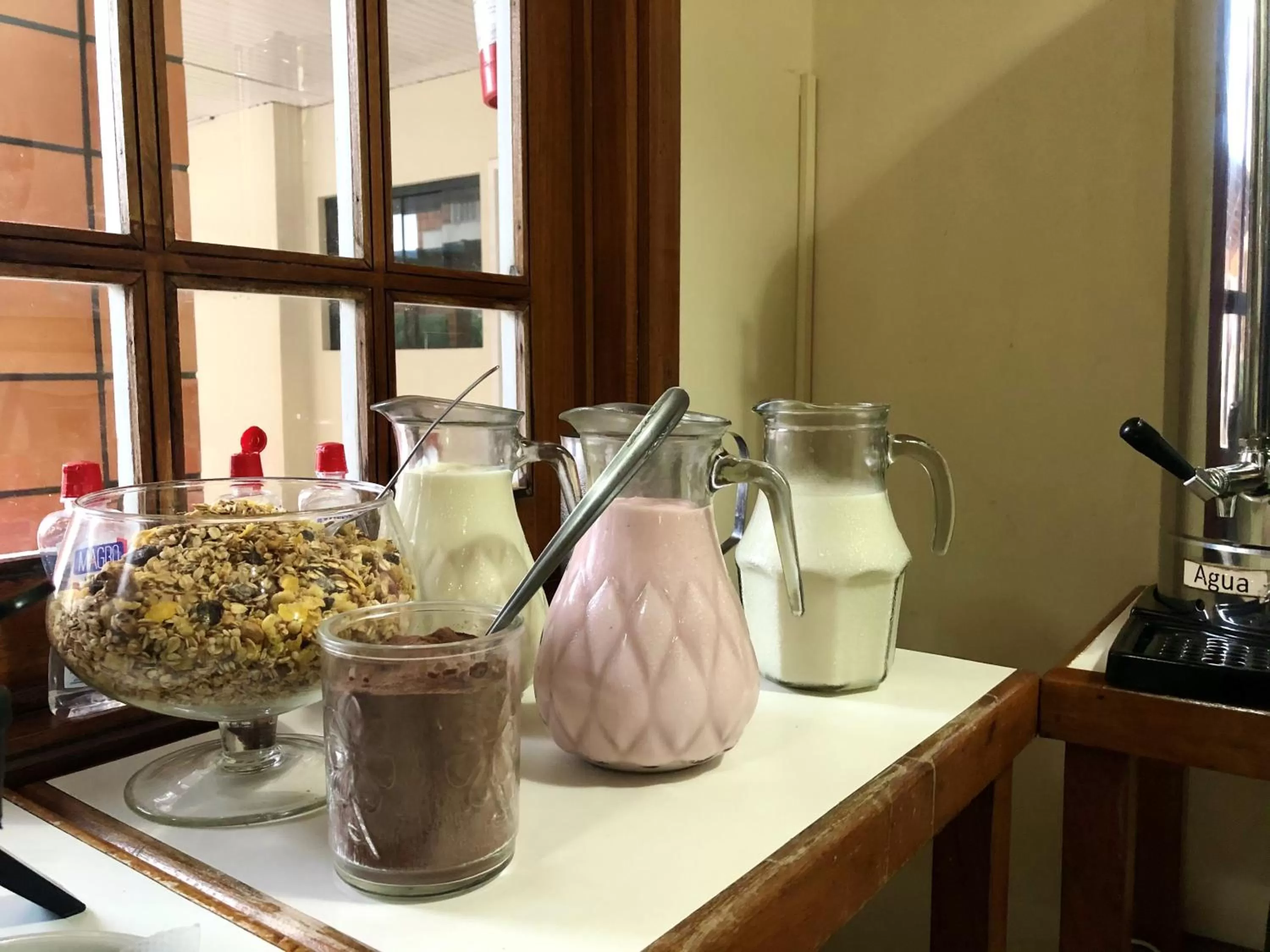 Buffet breakfast in Ilhasul Hotel Residencia