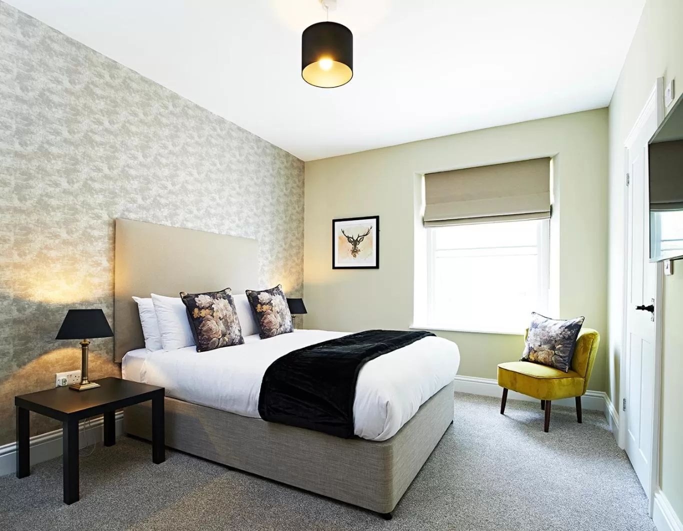 Bed in The Frampton Arms