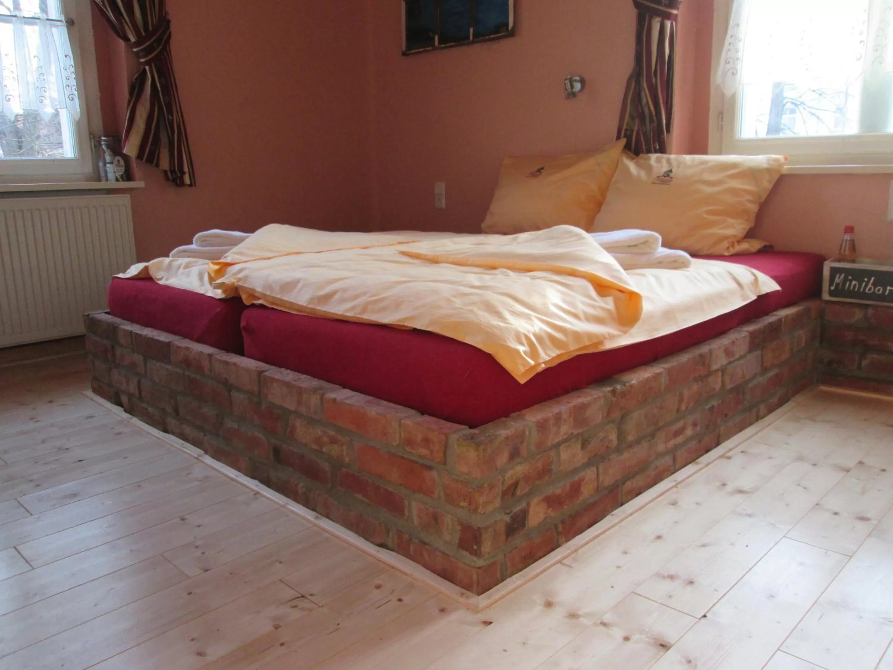 Bed in Hotel Villa Wirtshaus Köpenick