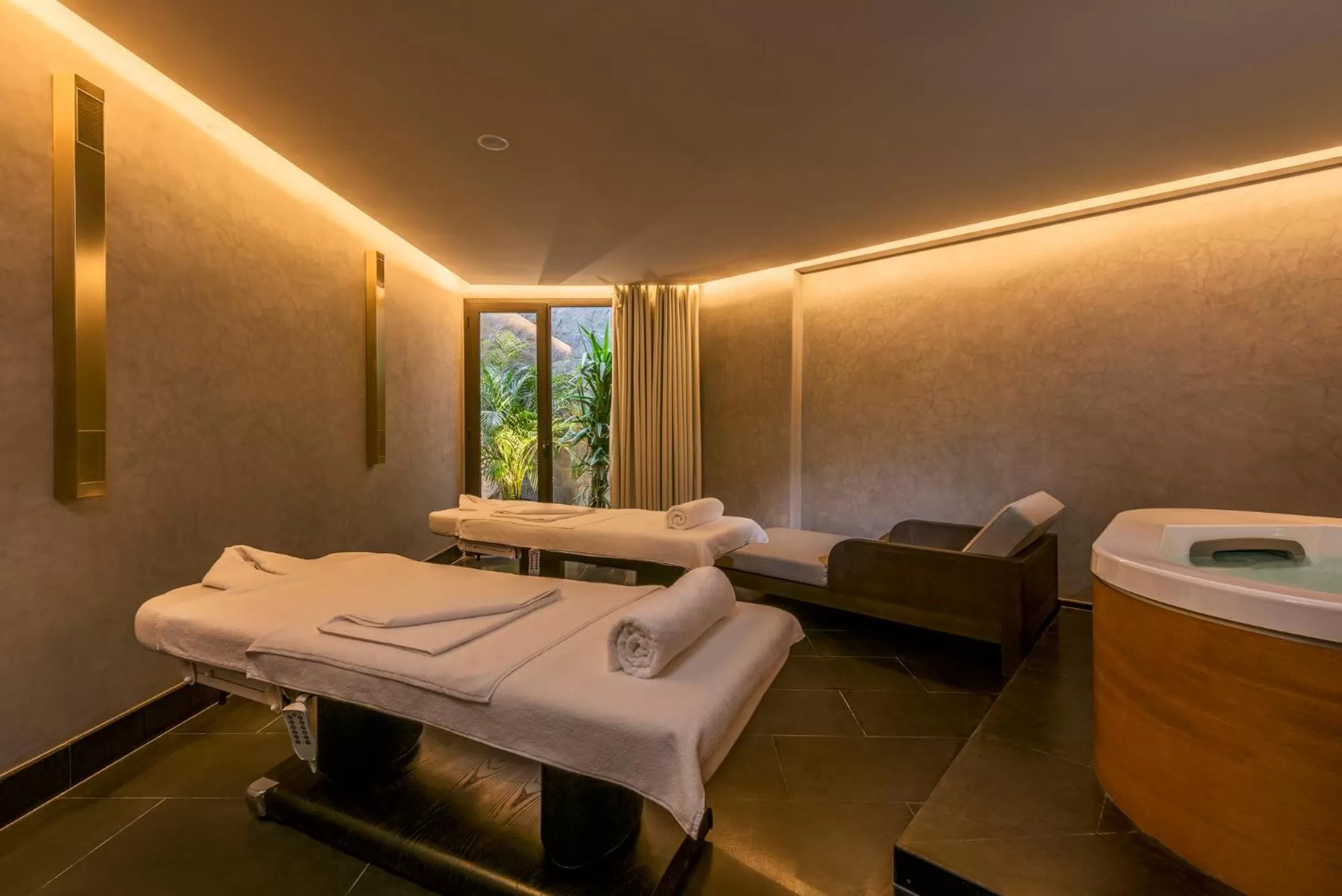 Massage in Radisson Blu Hotel Casablanca City Center