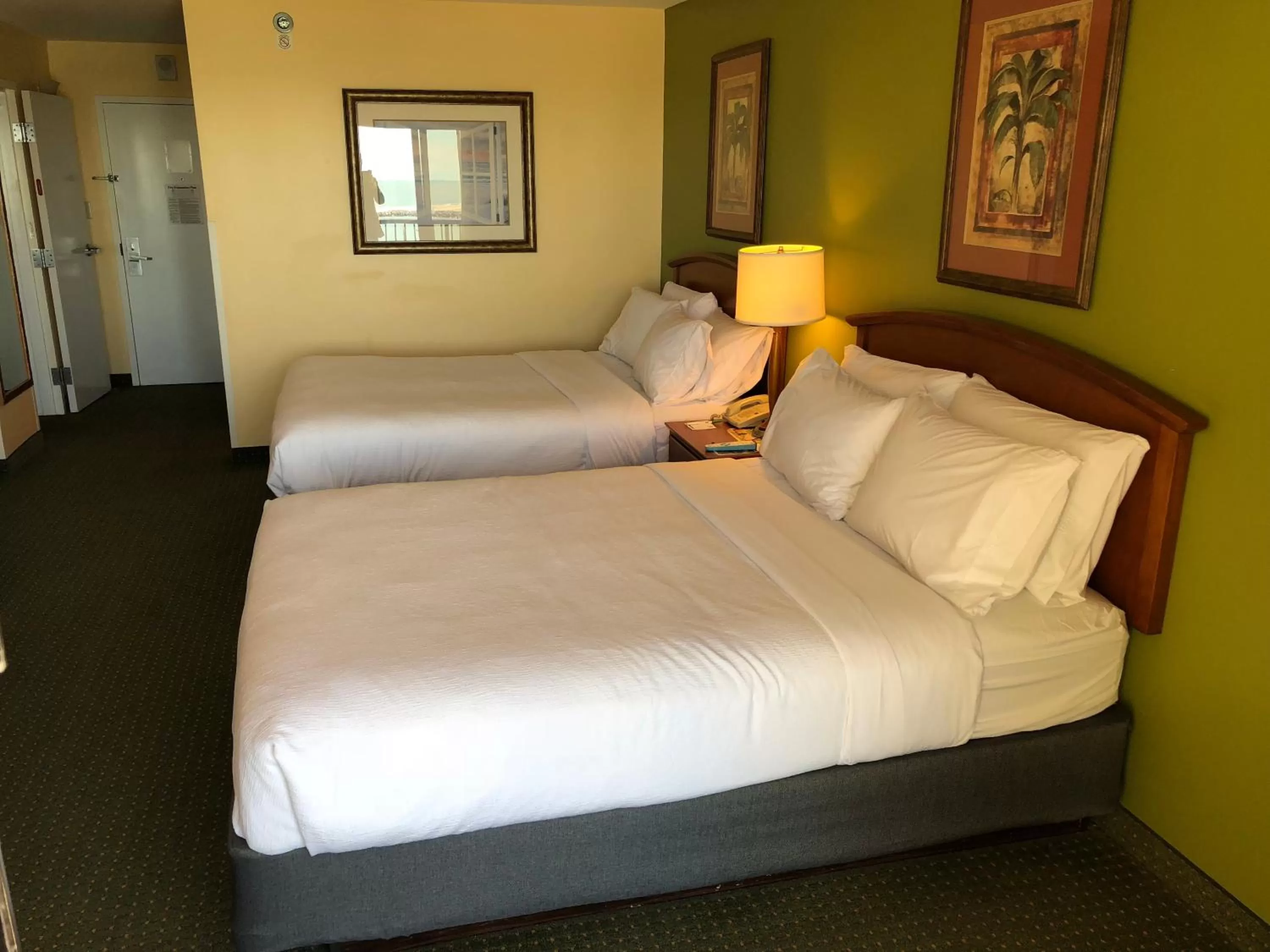 Photo of the whole room, Bed in Holiday Inn & Suites Clearwater Beach by IHG