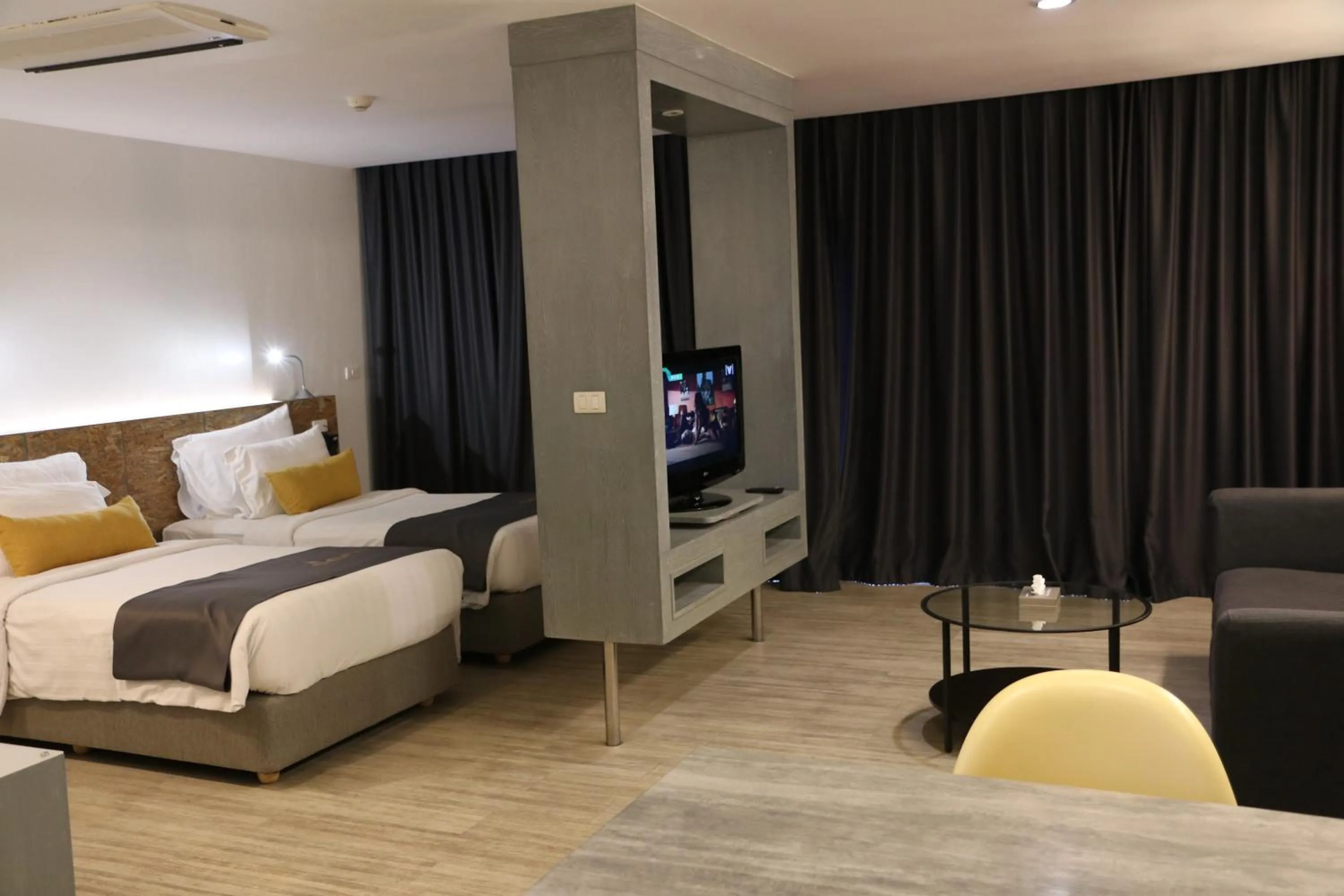Photo of the whole room, Bed in DARA Hotel - SHA Plus