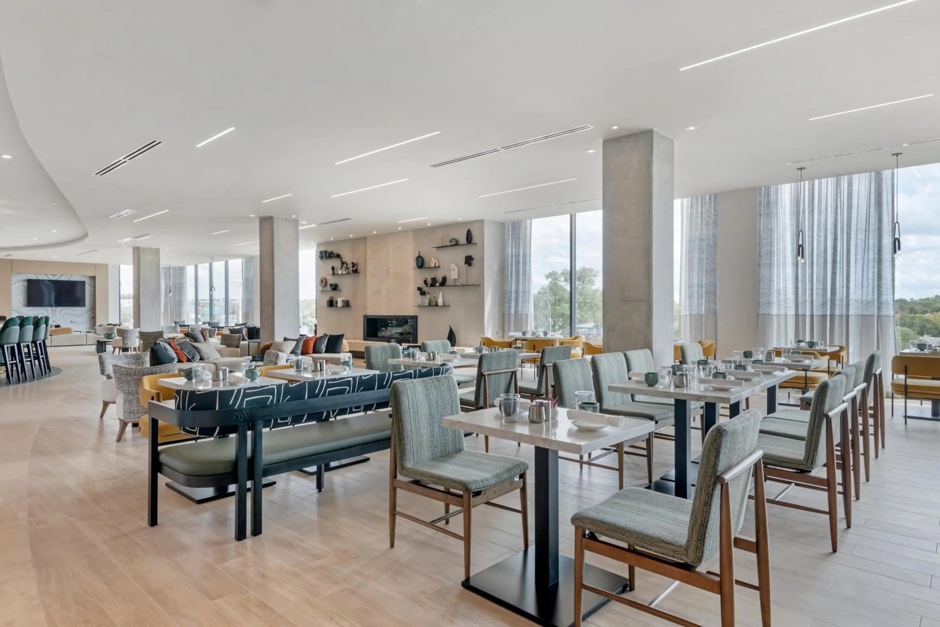 Restaurant/places to eat in Cambria Hotel Austin Downtown