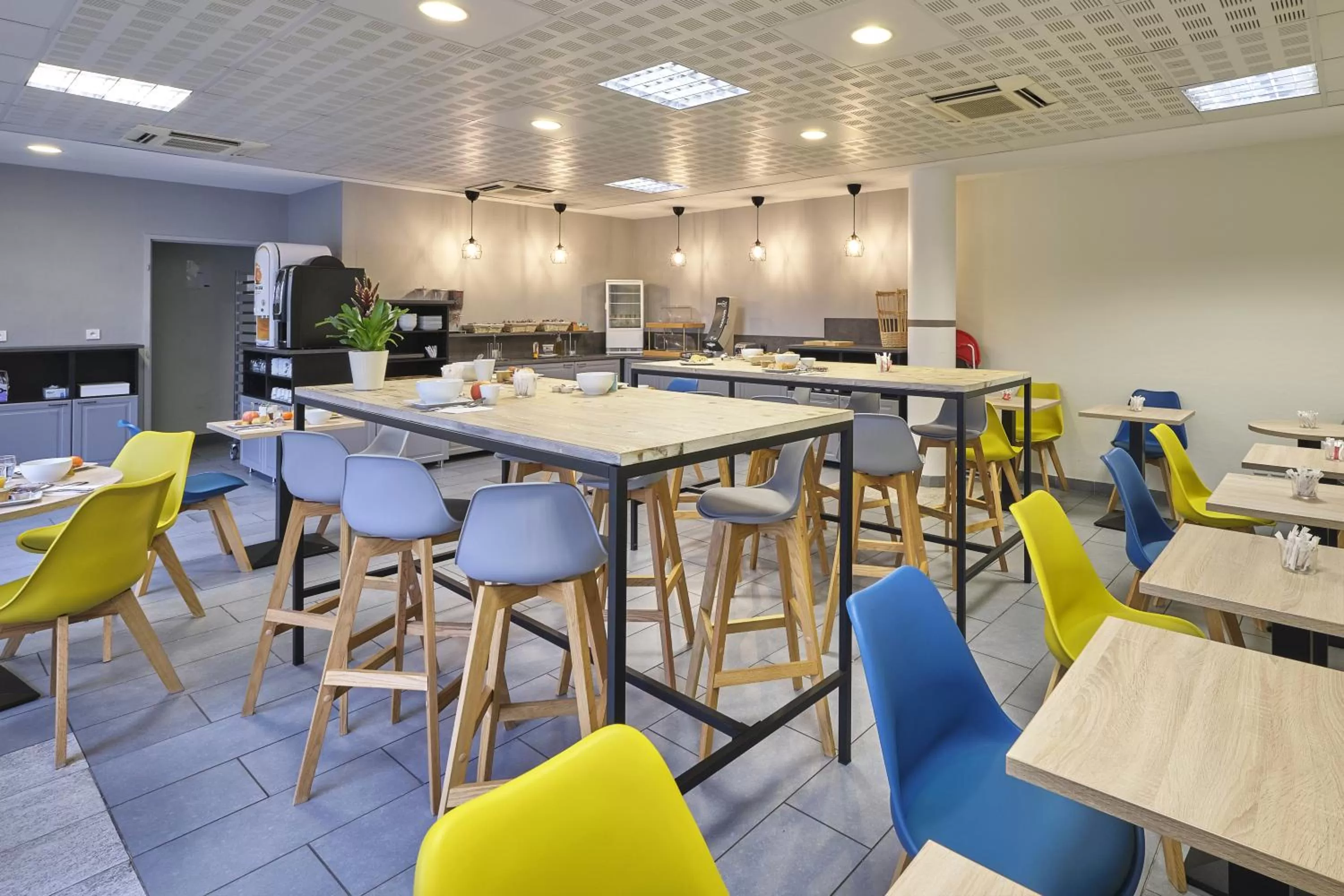 Continental breakfast in Comfort Aparthotel Carcassonne