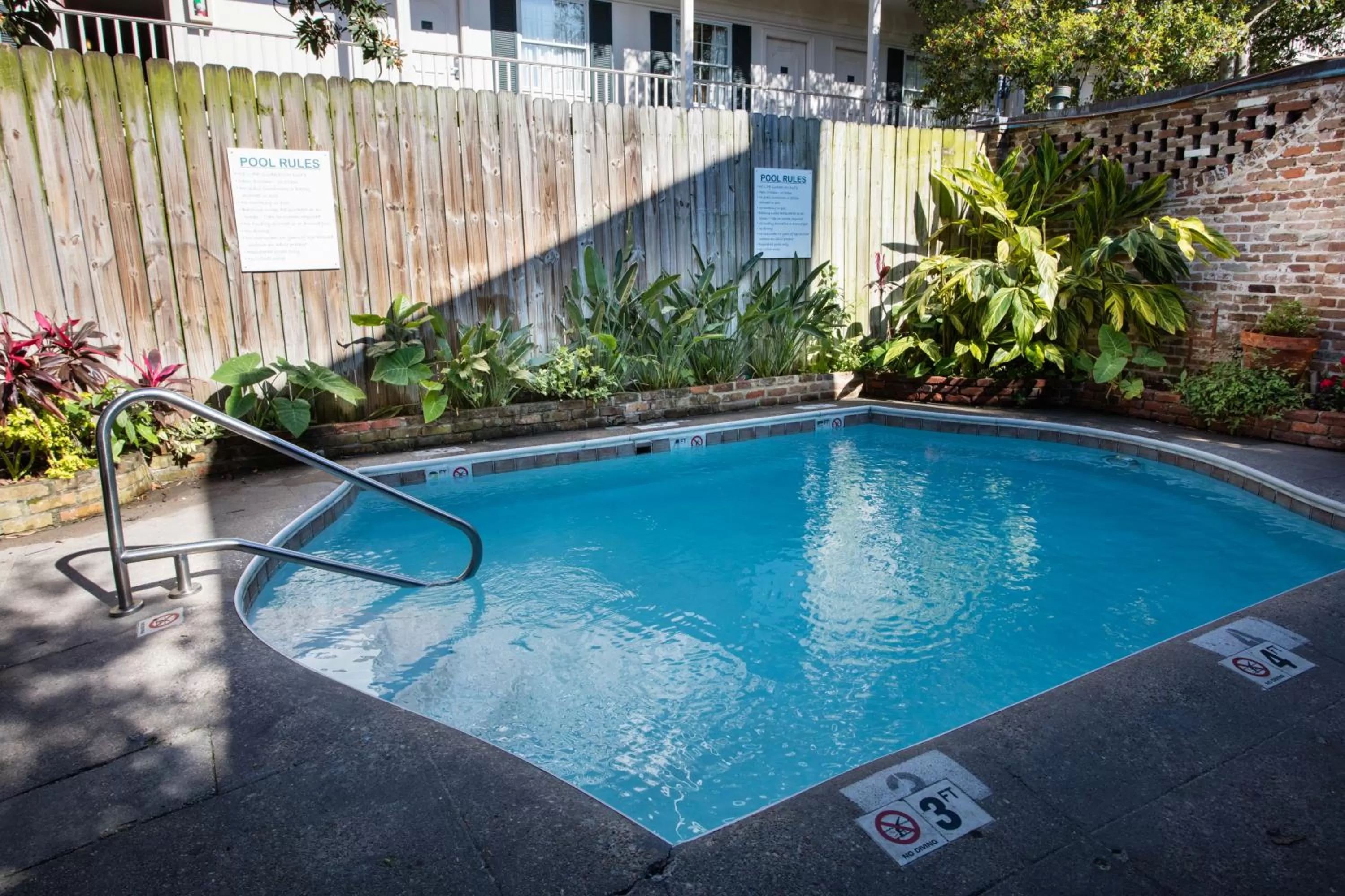 Swimming pool in Hotel St. Pierre French Quarter