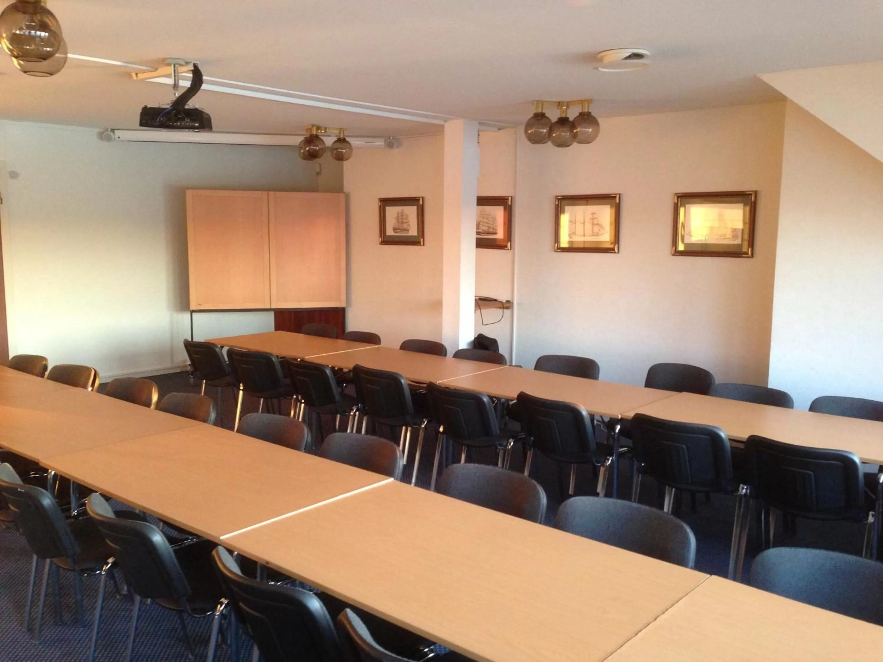 Business facilities in Rasta Lilla Edet